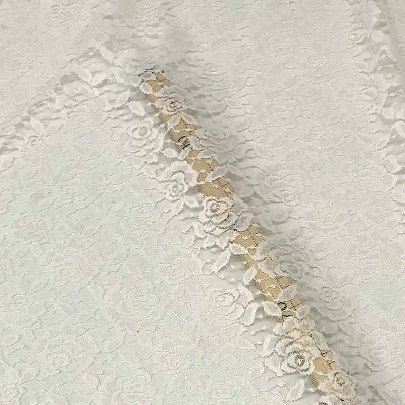 Tenda-Rose-in-Pizzo-Avorio_Trasparenza