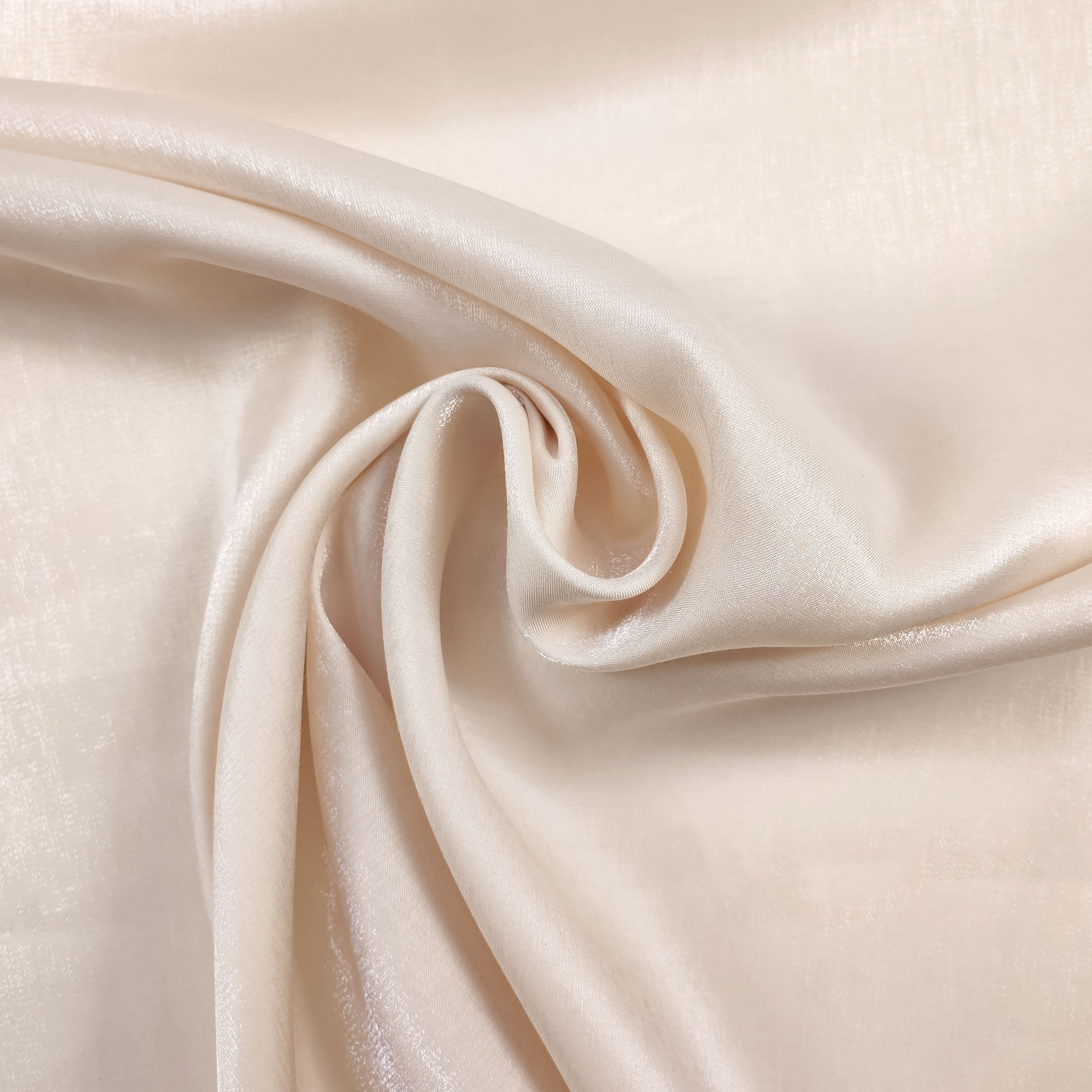 Crema de novia de lúrex satinado