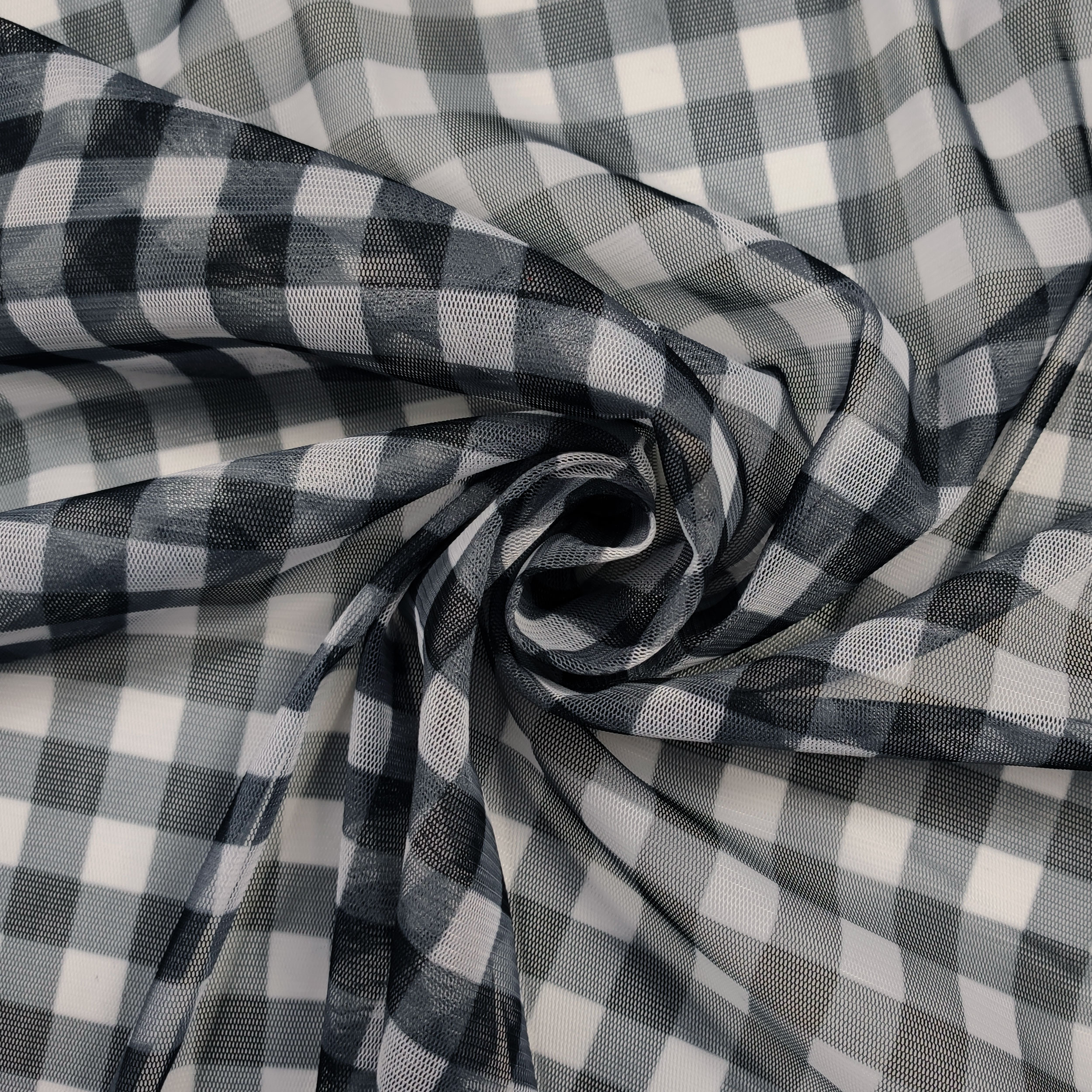 Black and White Elasticised Square Tulle Image