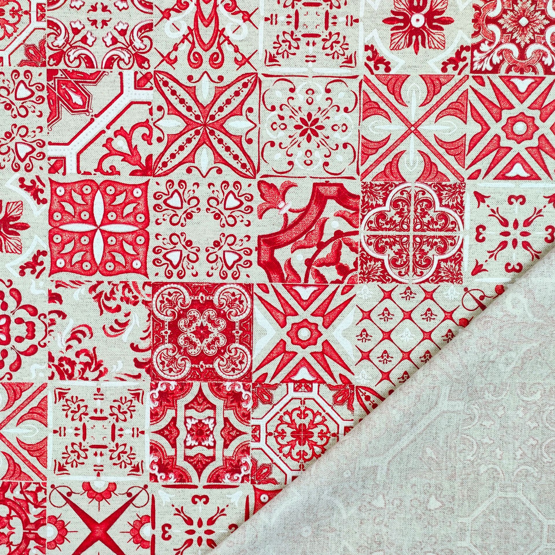 Mantel de Resina Recortable Damasco Fantasía Rojo 100x140 cm Image