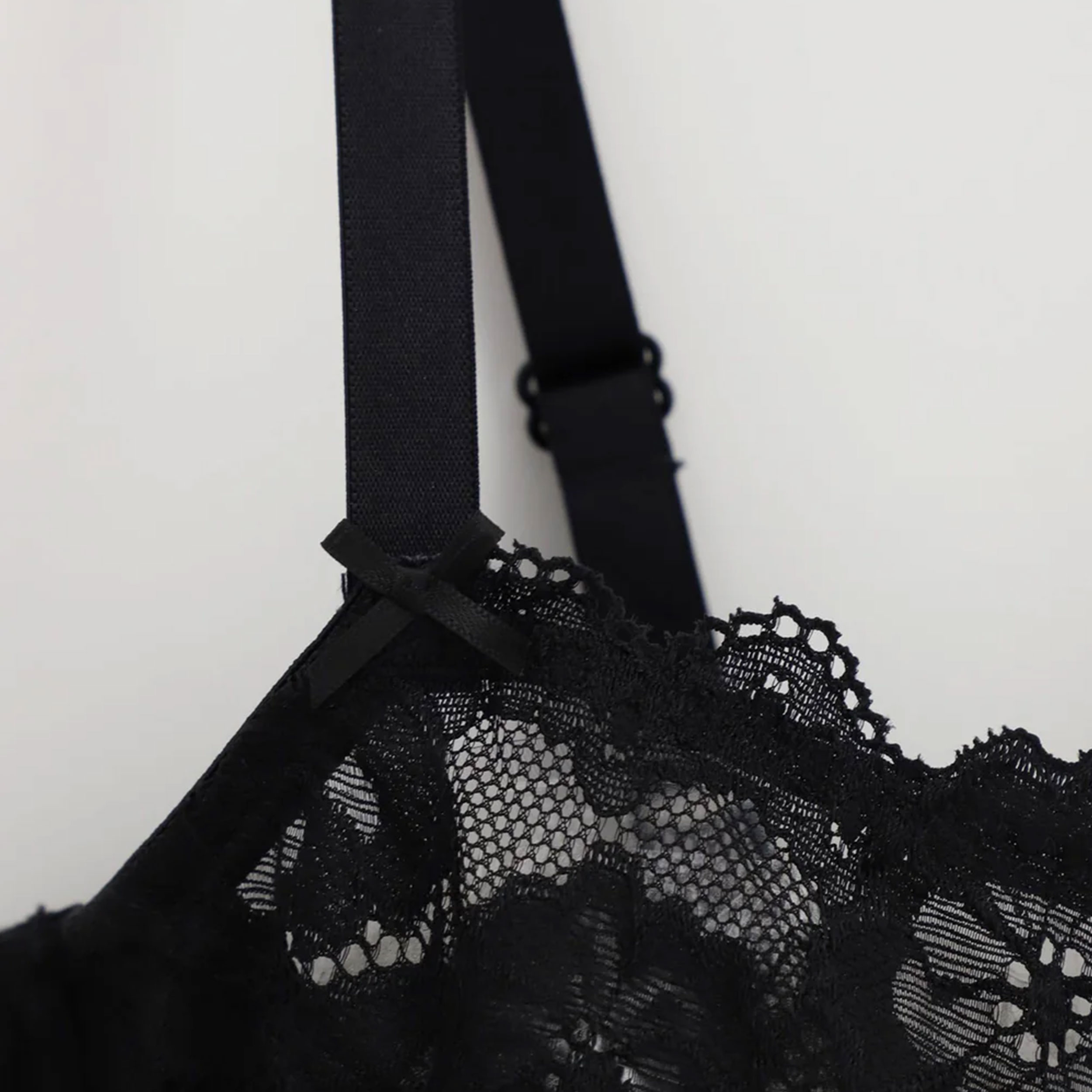 Lepel Balconette Underwired Bra in Black Lace Image
