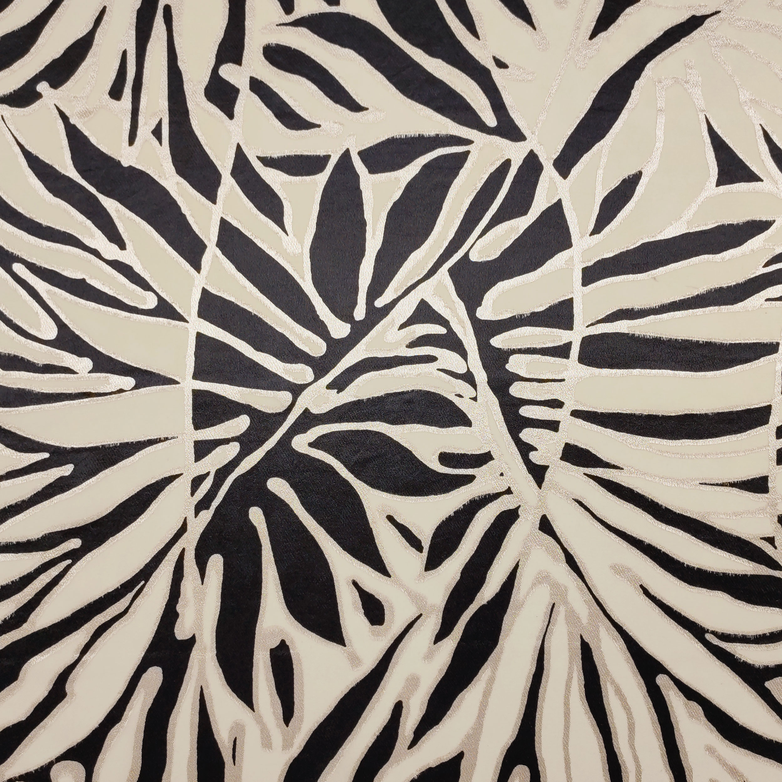 Devorè High Fashion Leaves Beige and Black