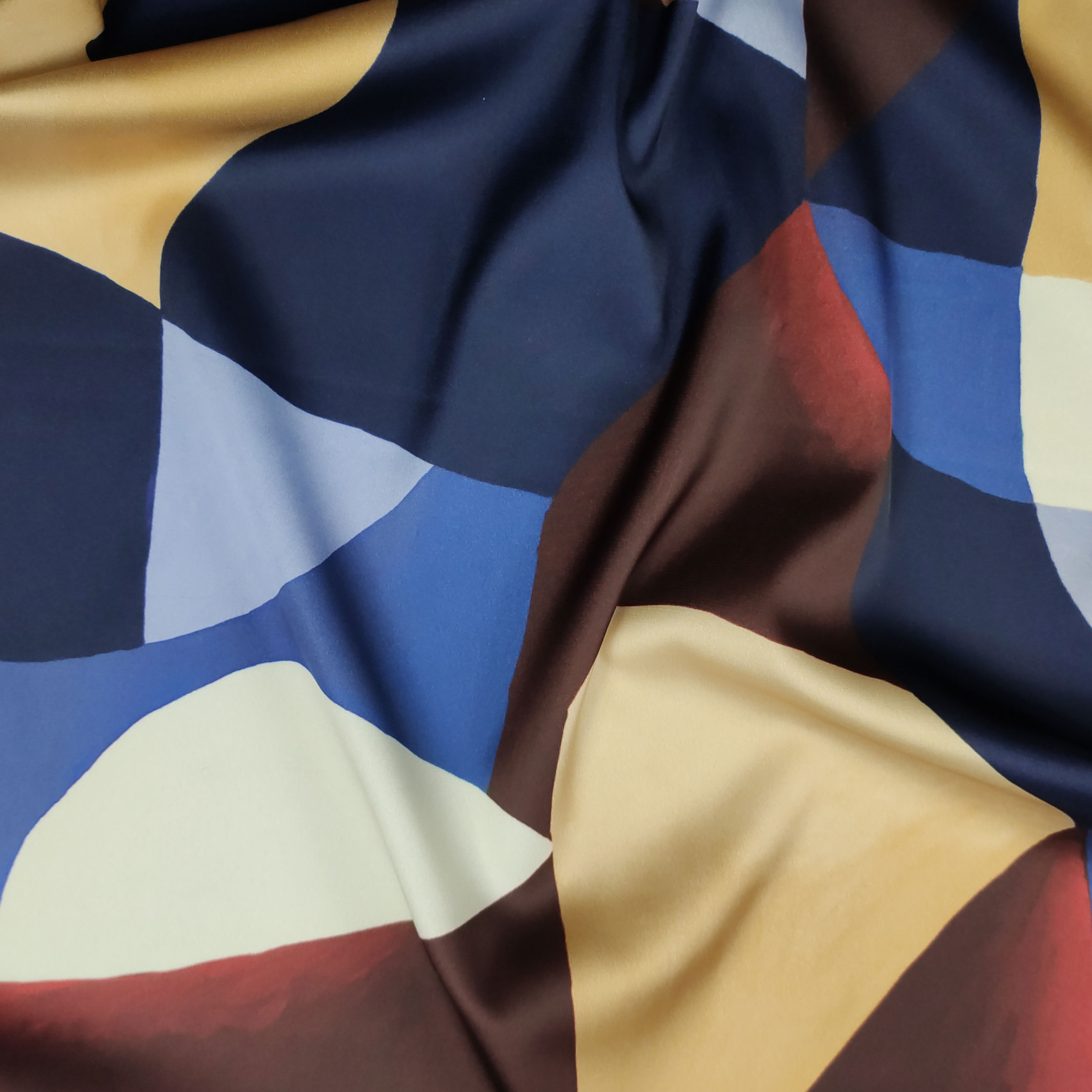 Estampado geométrico de colores Satén de alta costura