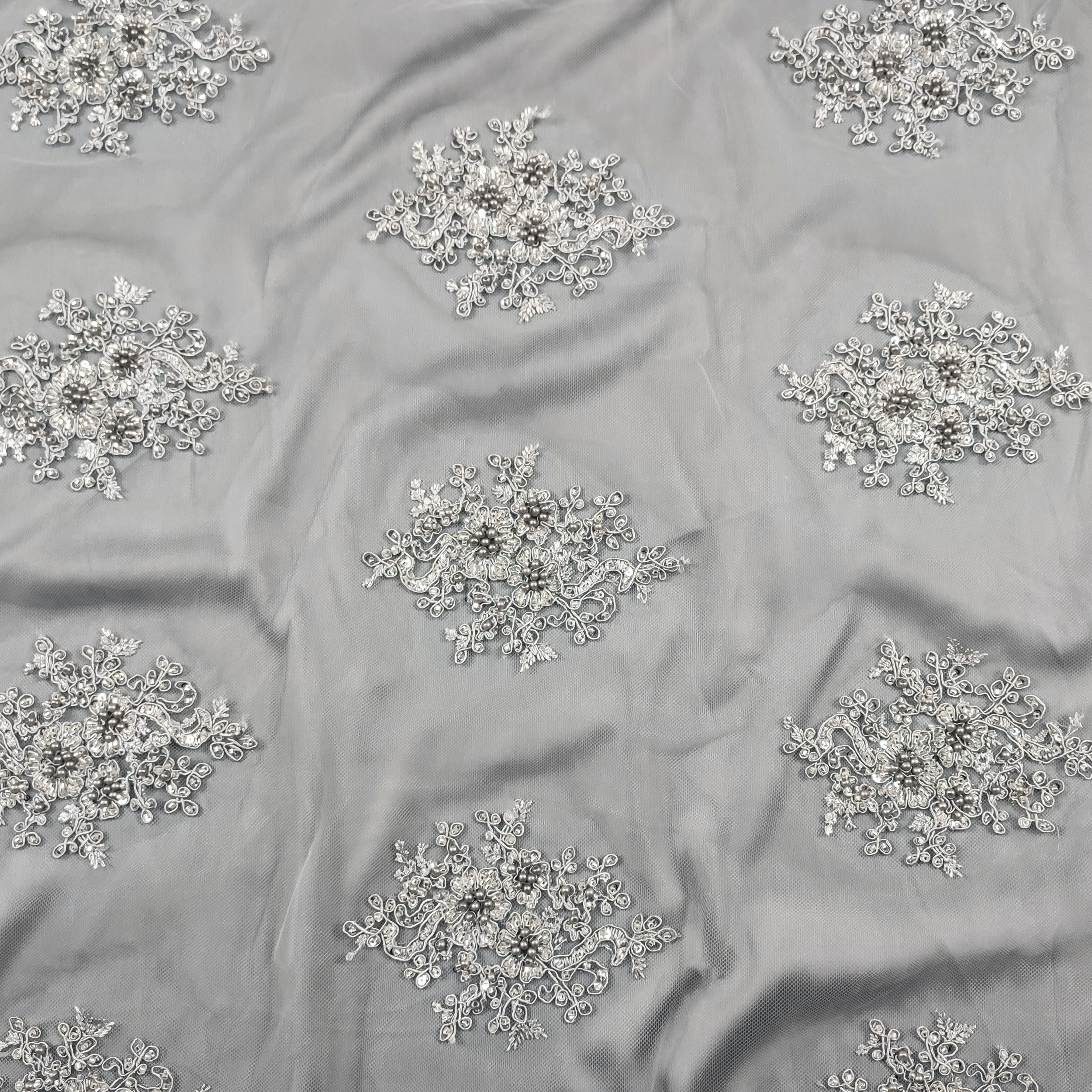 Perles de tulle brodées Lux Grey