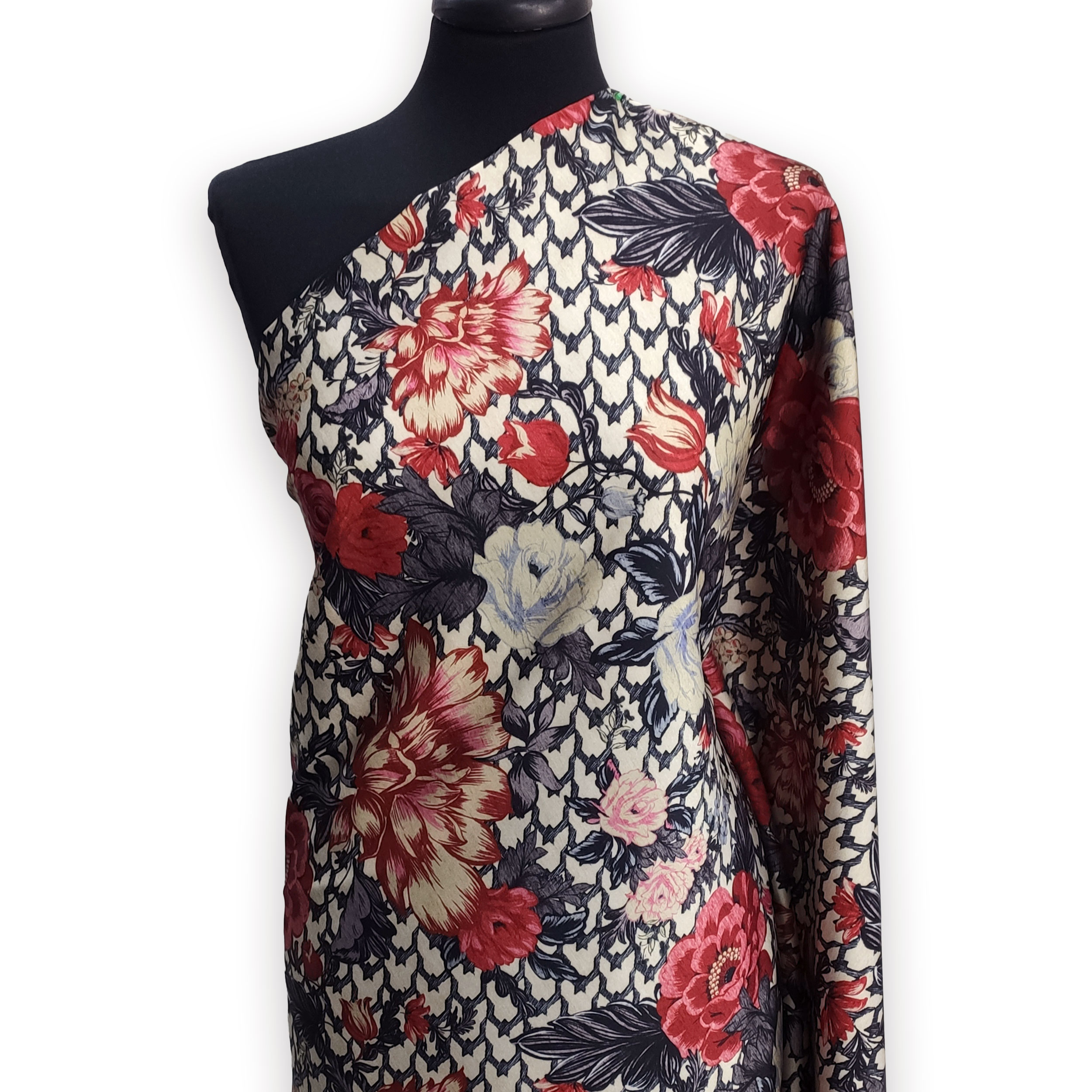 Set Satin High Fashion Fantasy Flowers et Red Roses Image