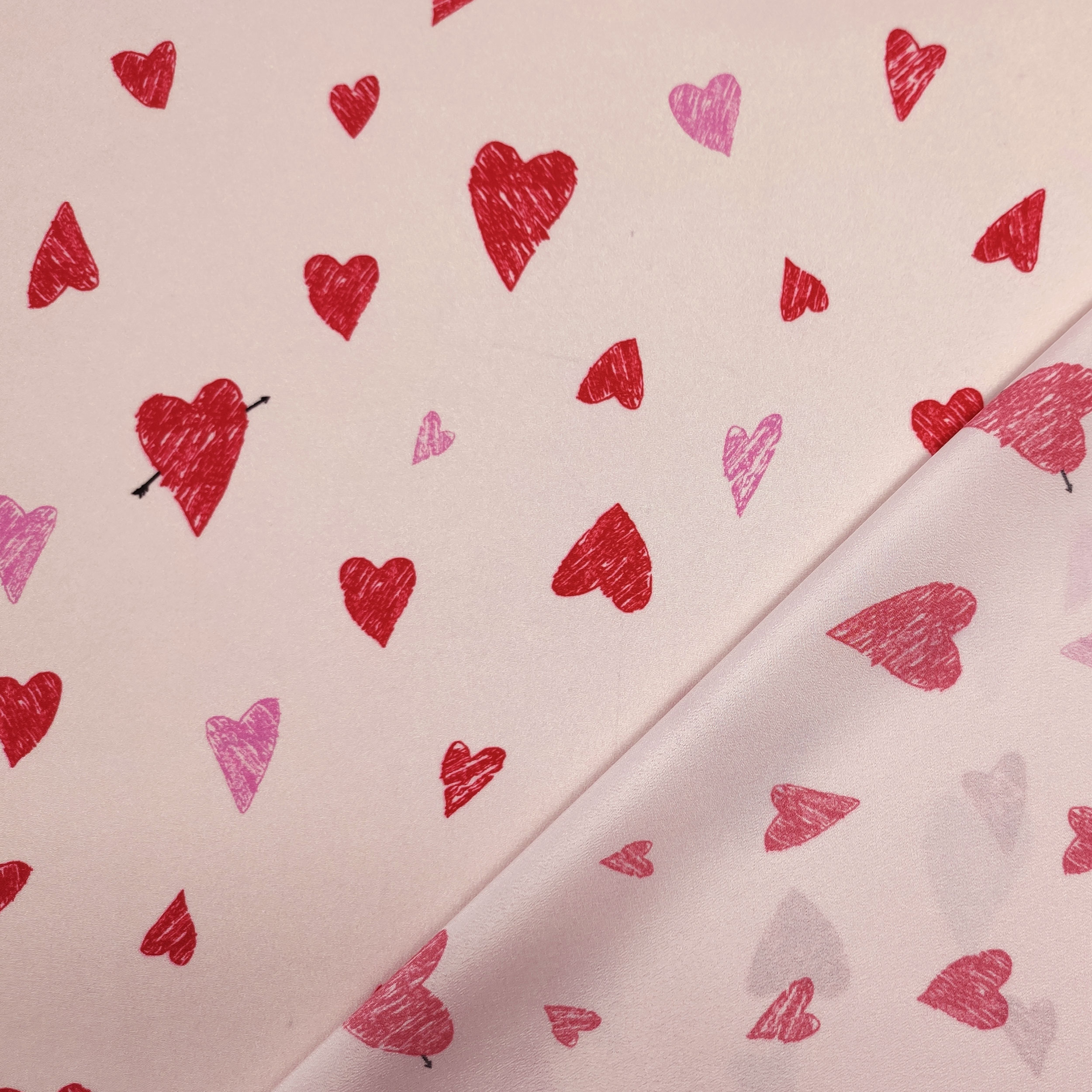 Crepe Fashion Red Hearts