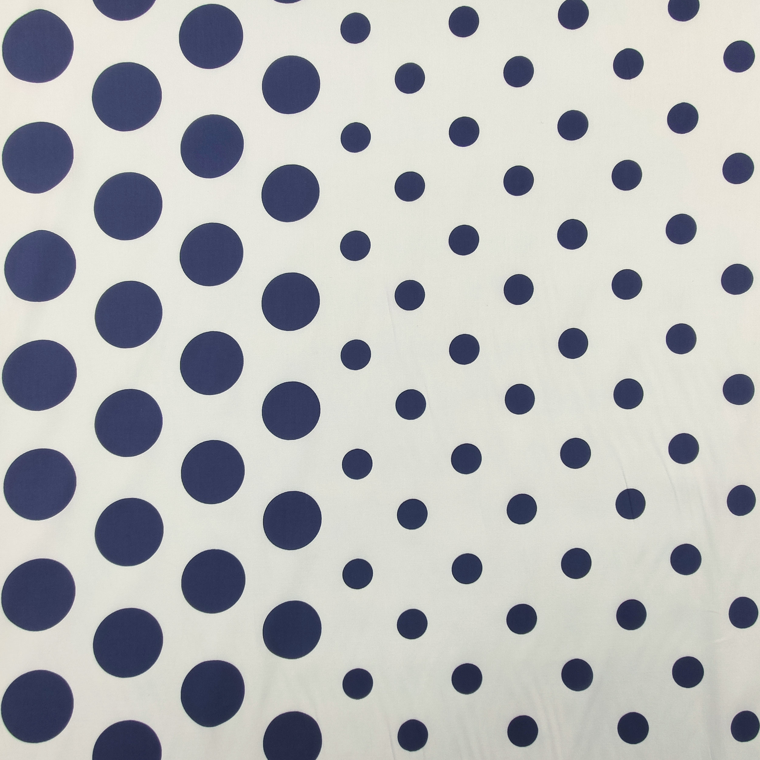 Baumwollsatin Große und kleine Polka Dots Hellblauer Hintergrund