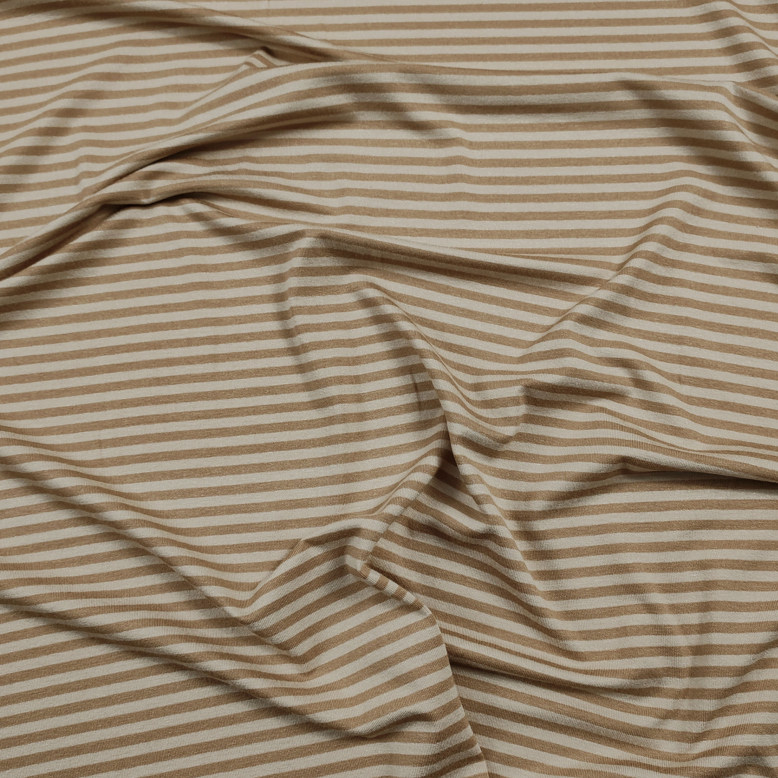 Kamel und Beige gestreifter Jersey