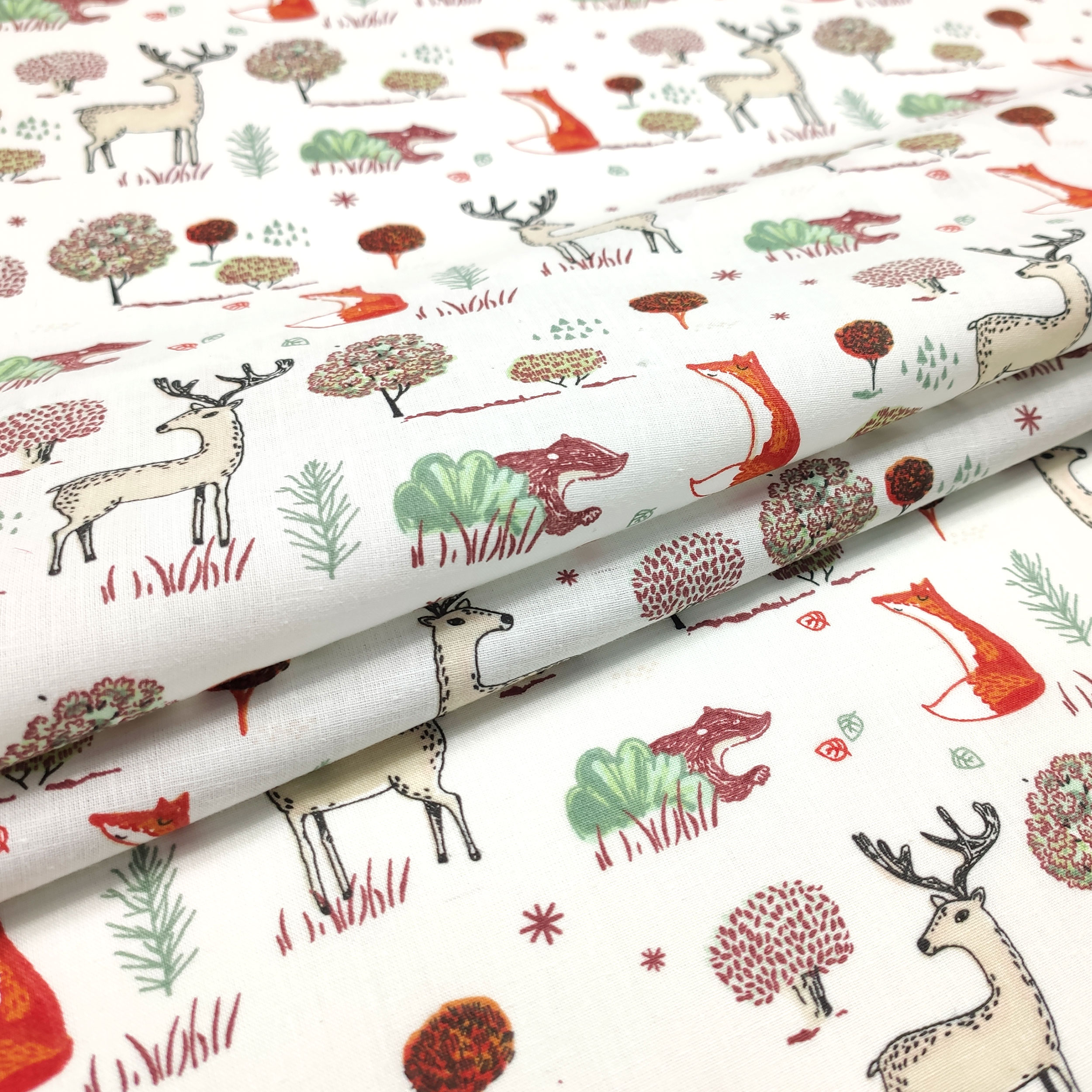Tissu de coton cerfs et renards