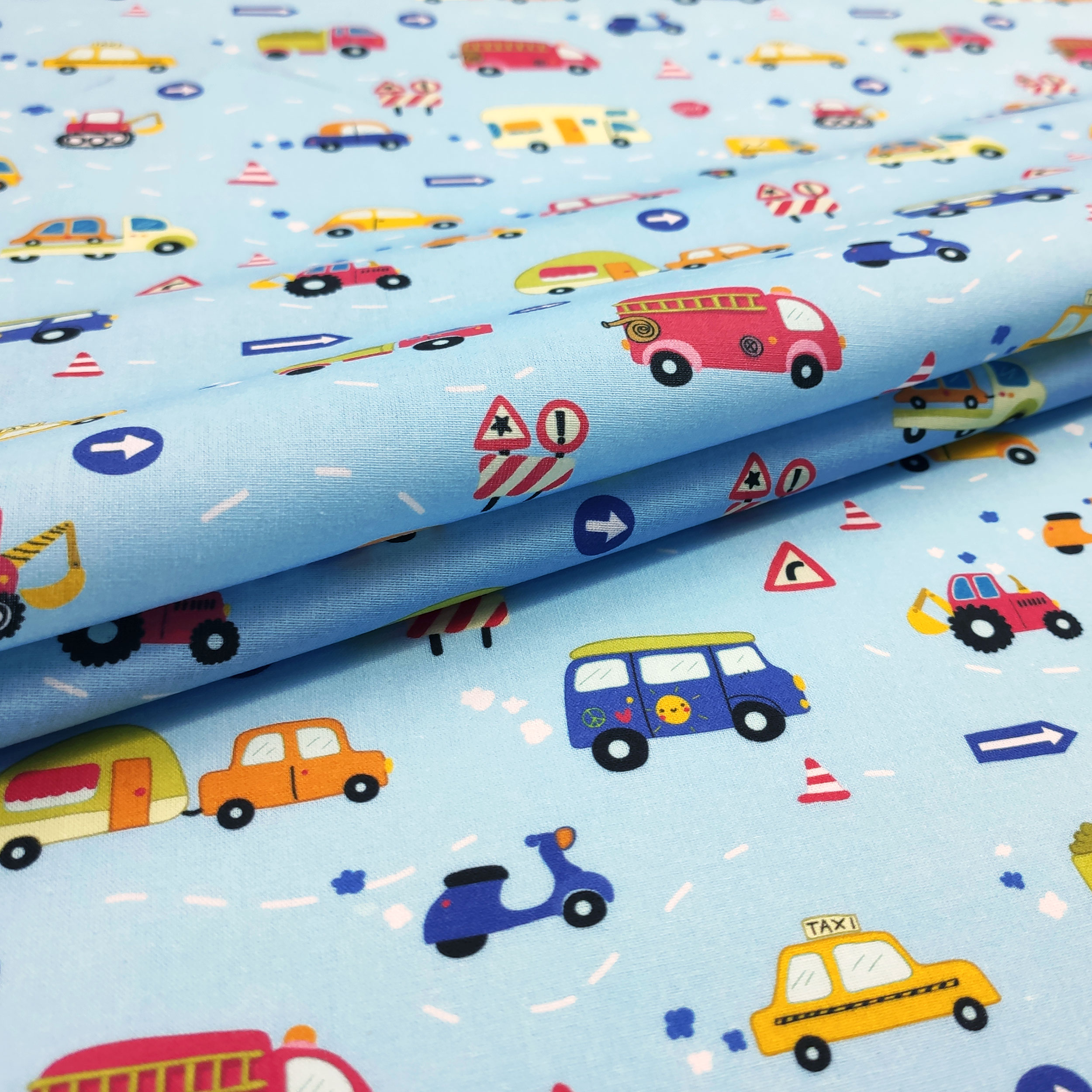 Ritaglio Cotone Macchinine Piccole Sfondo Azzurro 50x150 cm
