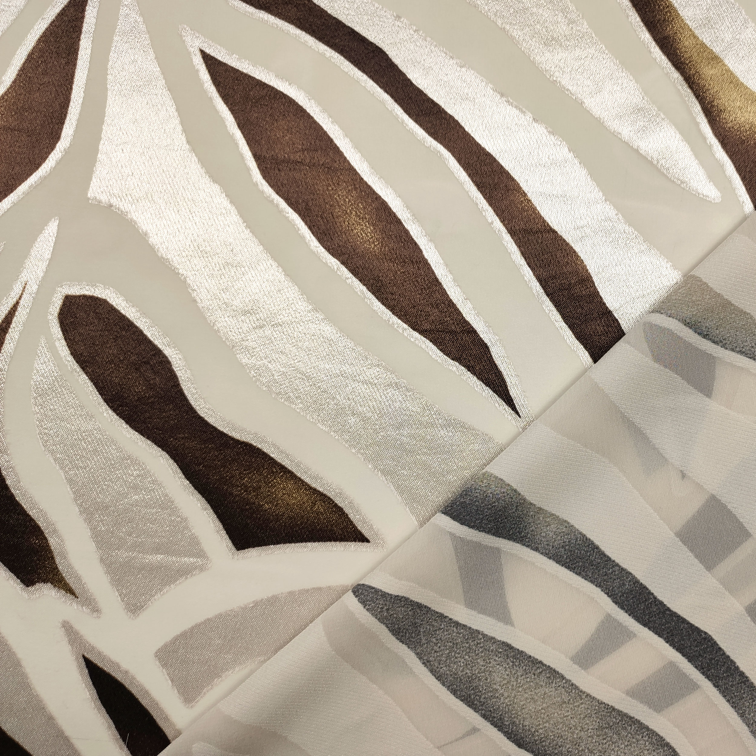Devorè High Fashion Beige and Brown