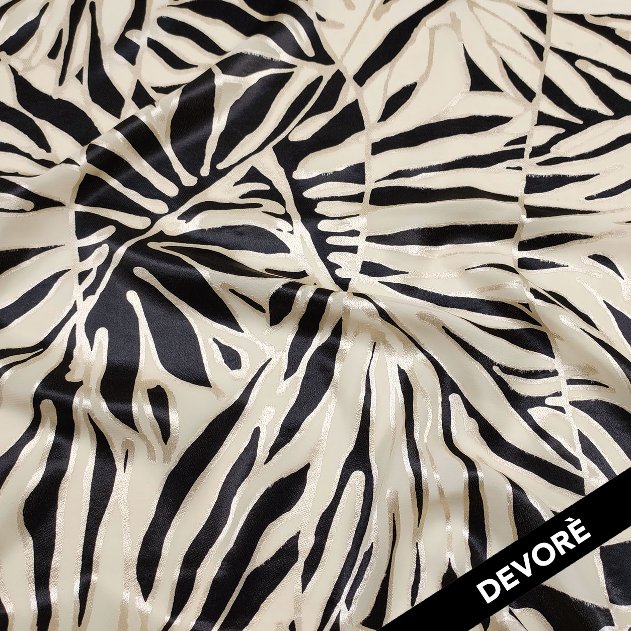 Devorè High Fashion Leaves Beige and Black