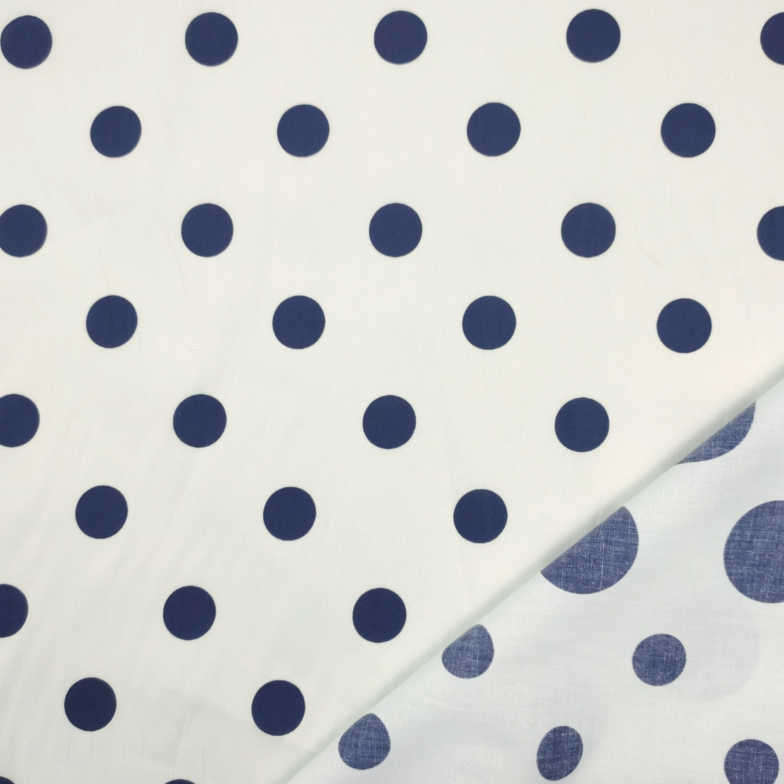 Baumwollsatin Große und kleine Polka Dots Hellblauer Hintergrund