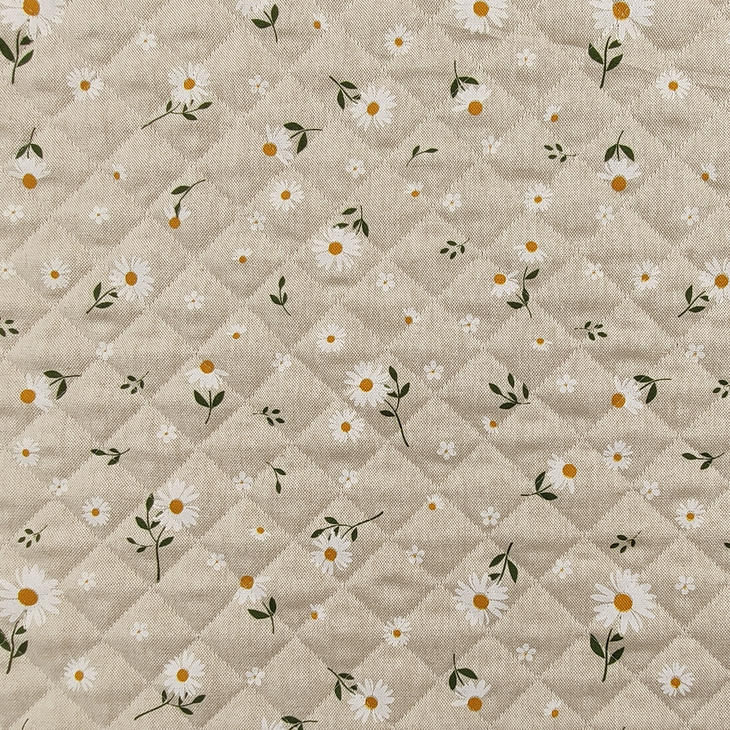 Small Daisies Quilted Fabric Image
