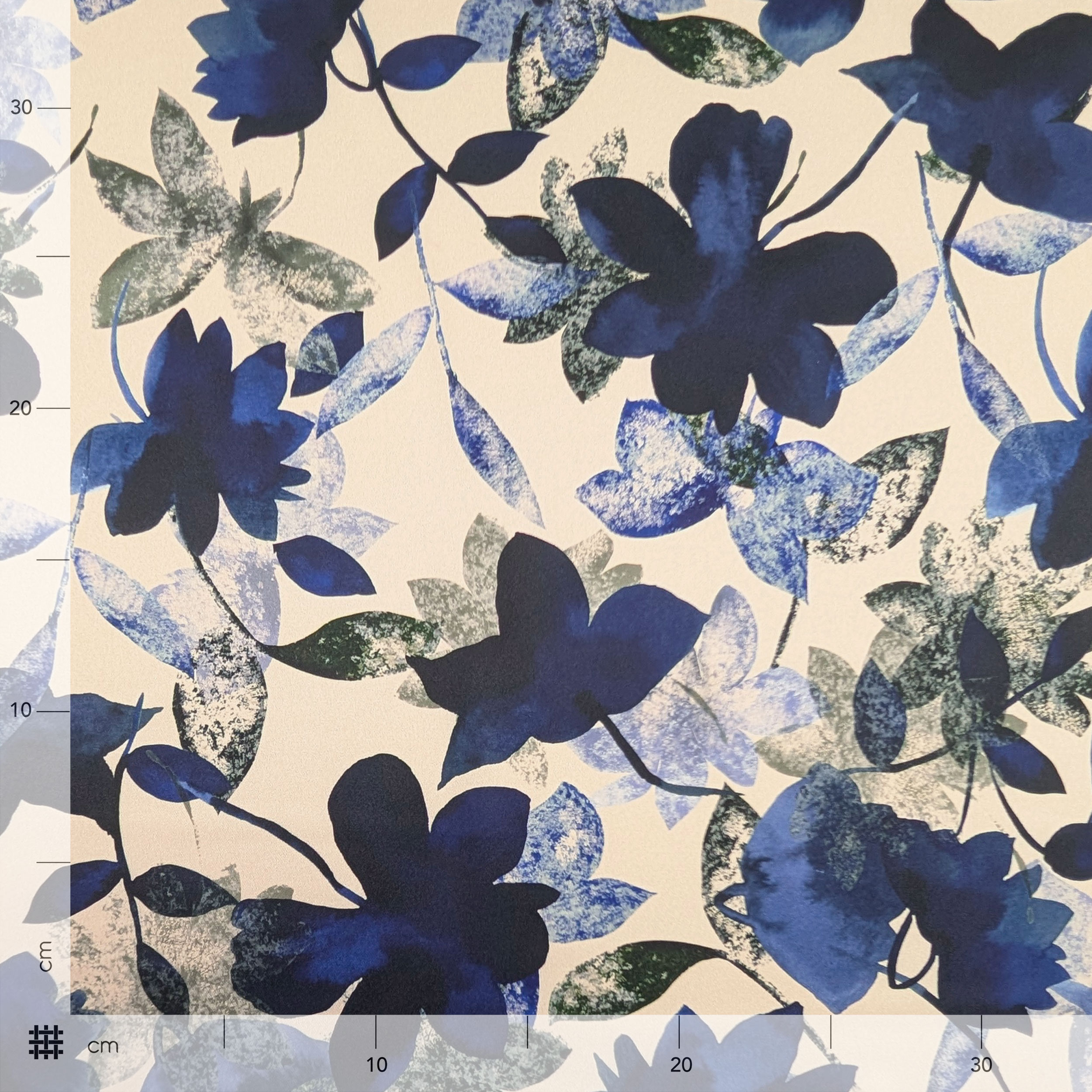 Ensemble de satin haute couture fleurs bleues Image