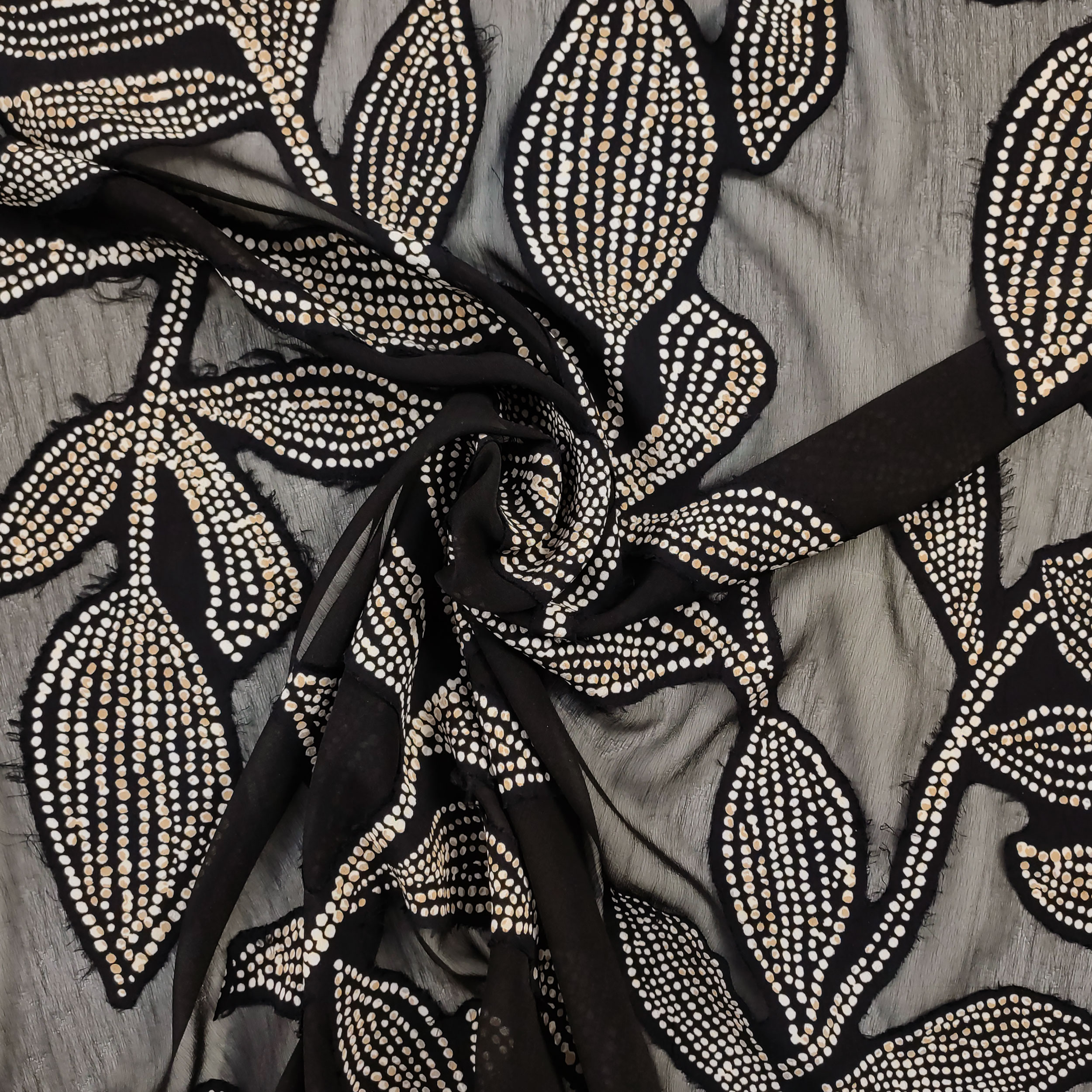 Voile Fantasy Leaves Devorè Beige