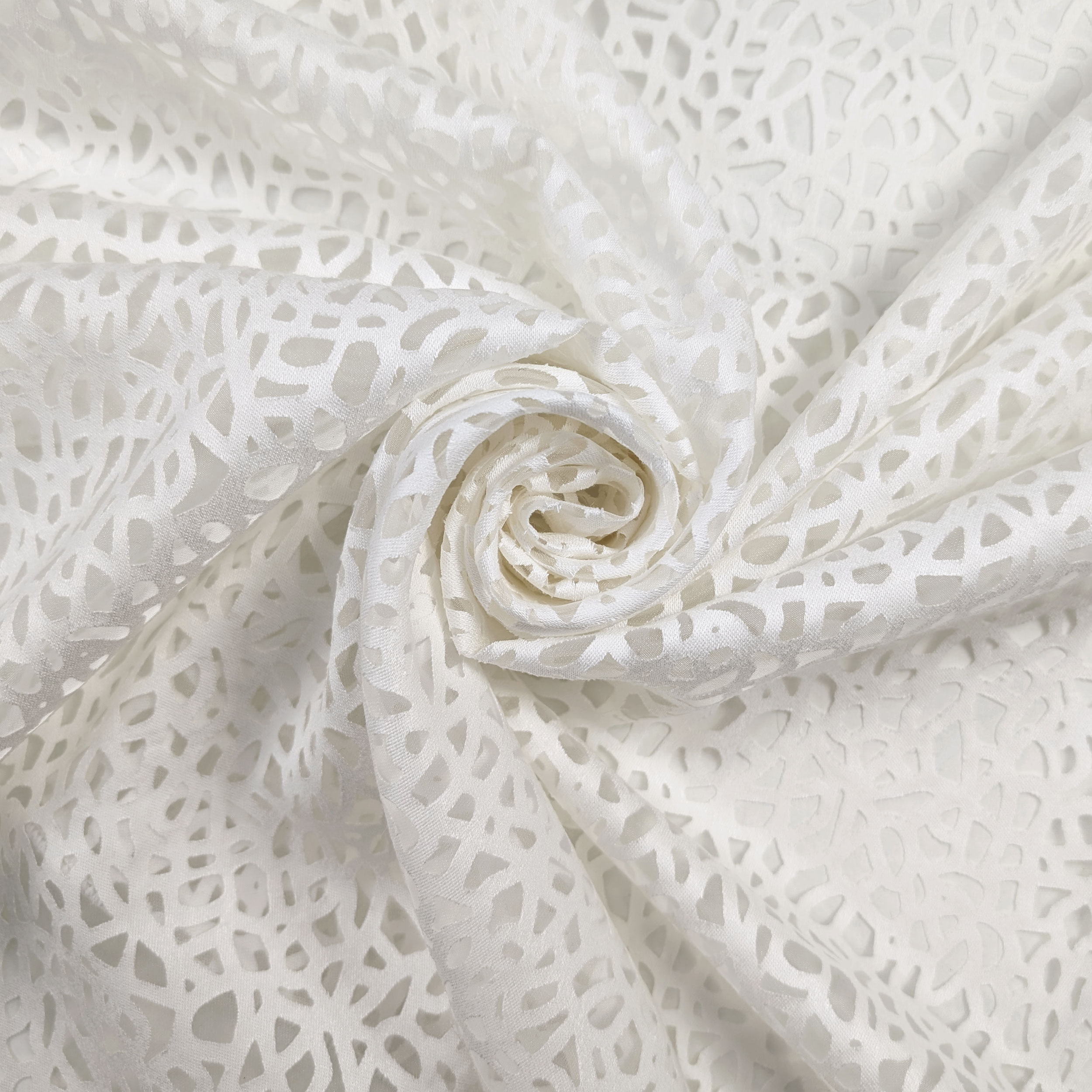 Cosmos Devorè curtain fabric Image