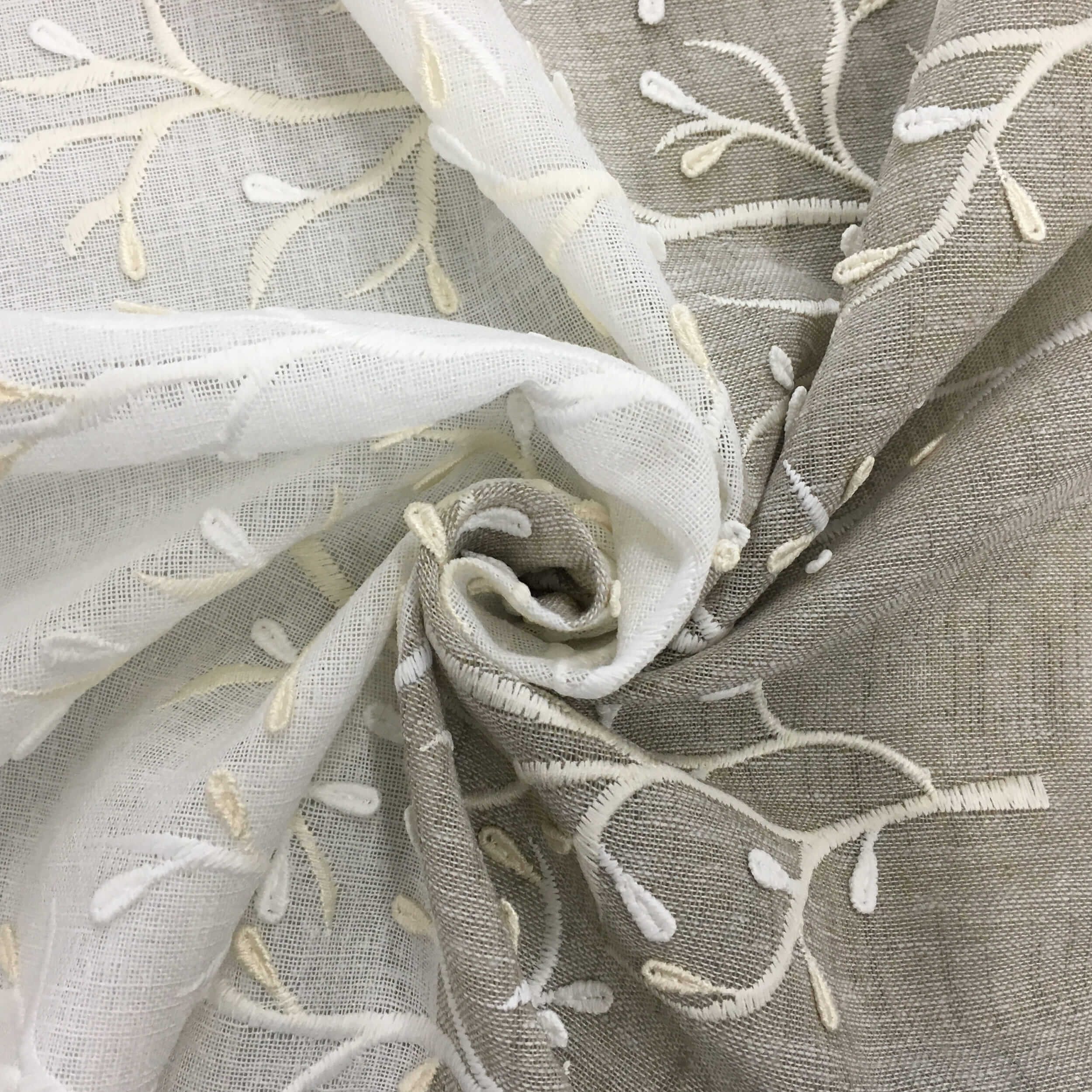 Scampiolo Classical Curtain Ramage Dove Grey 200x320 cm Image