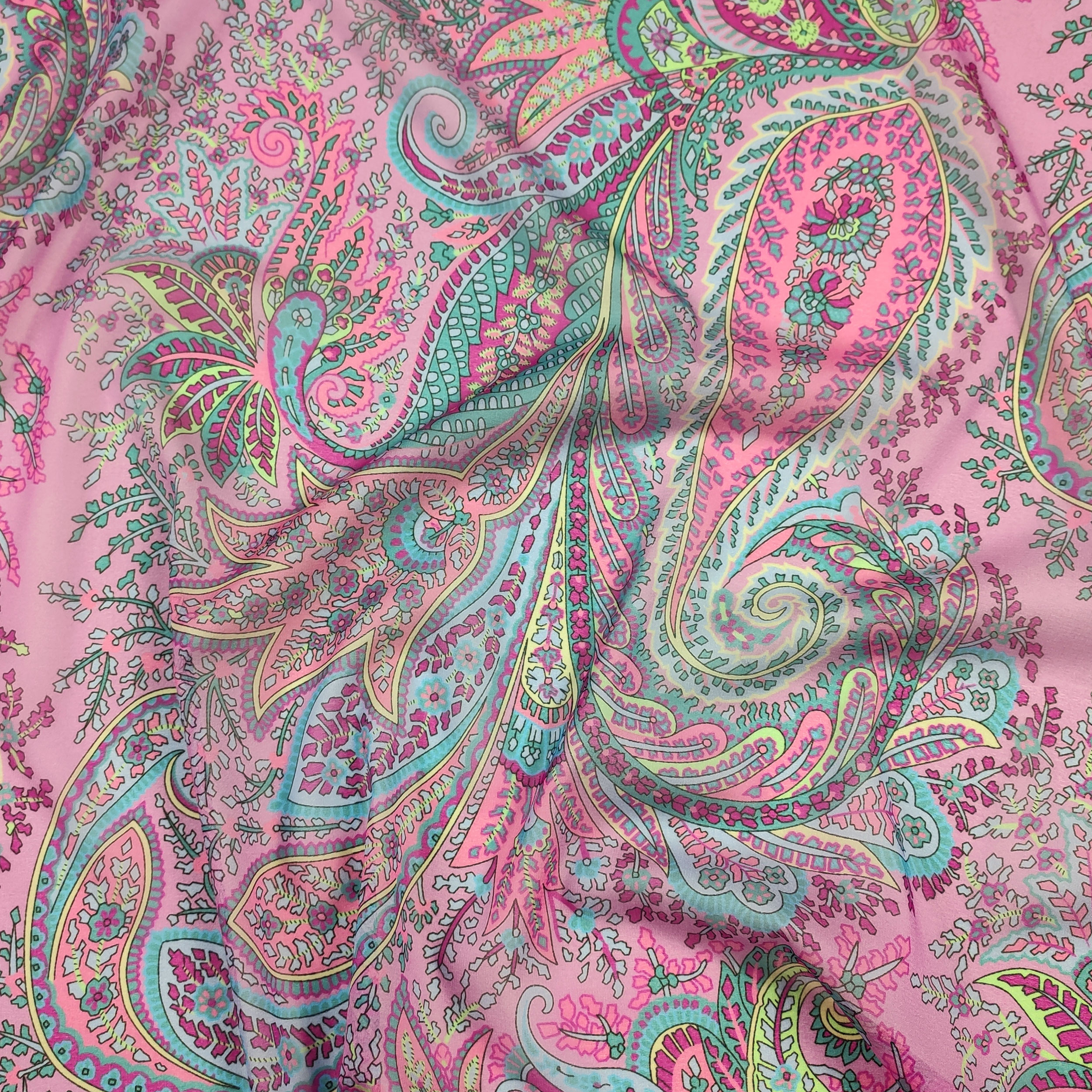 Chiffon de soie élastiqué Cachemire Fantaisie Fuxia