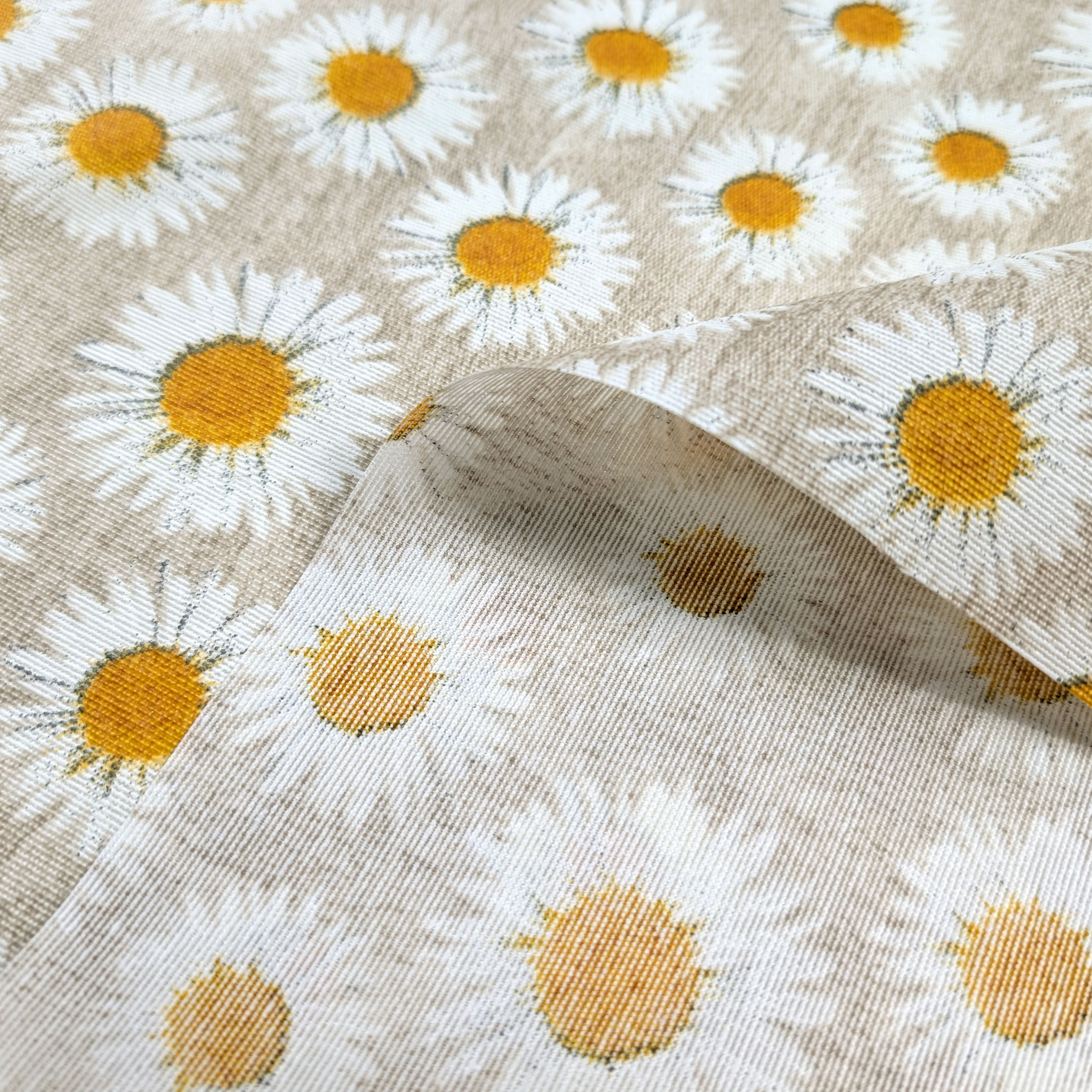 Fabric for Resin Tablecloth Daisies Image
