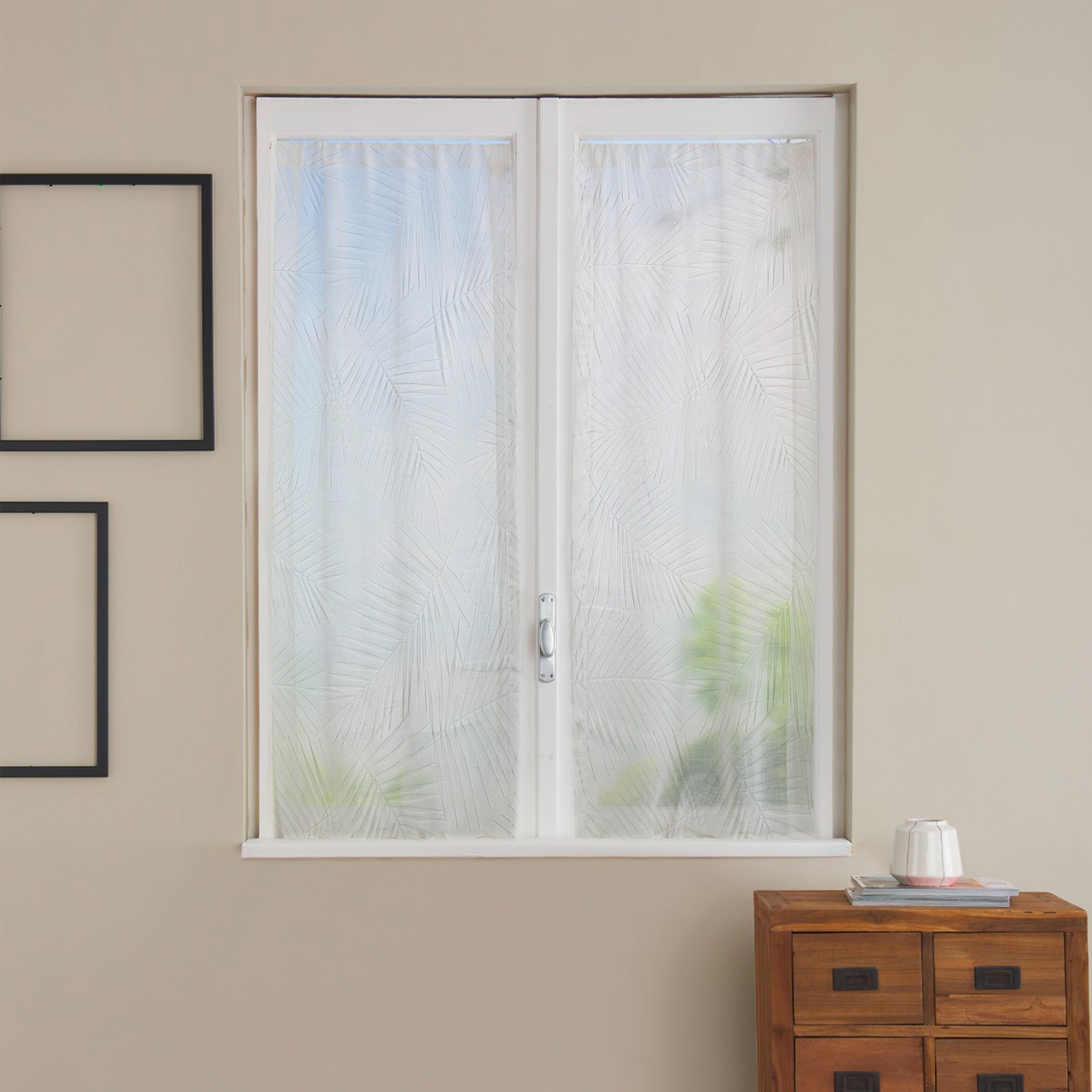 Devorè Curtain Fabric White Fern Image