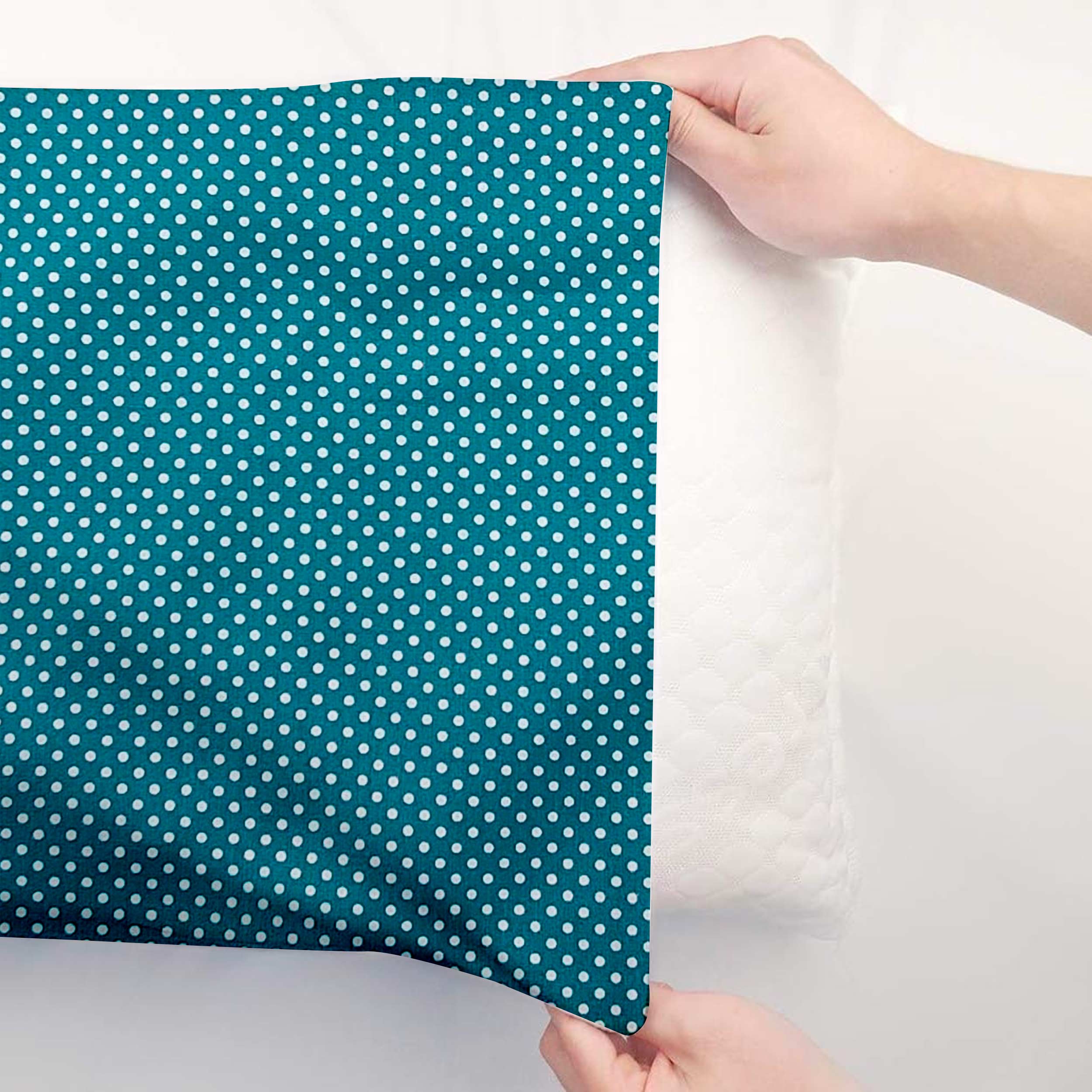 Taie d'oreiller turquoise à pois