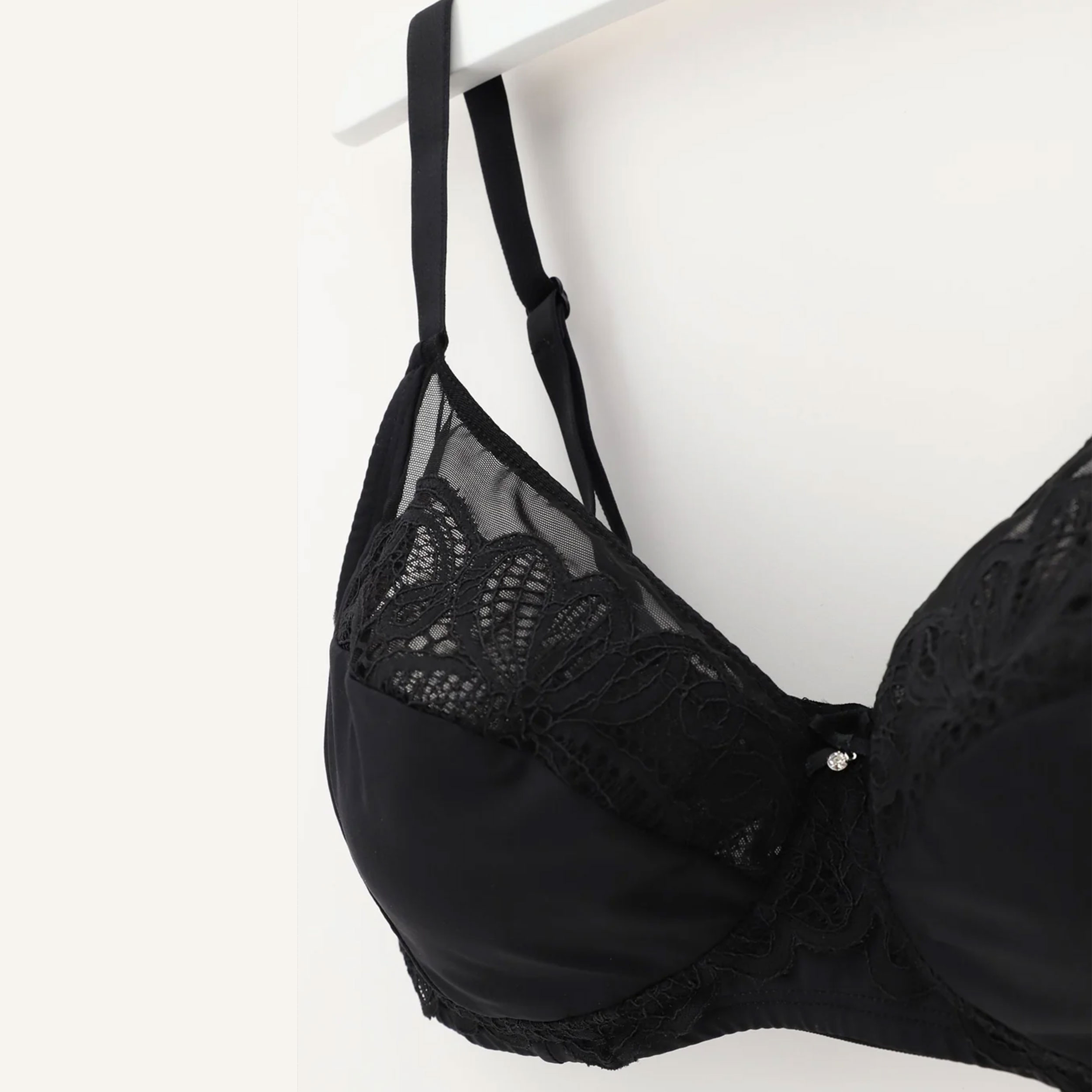 Lepel Wire-Free Lace Bra – Allure Black Image