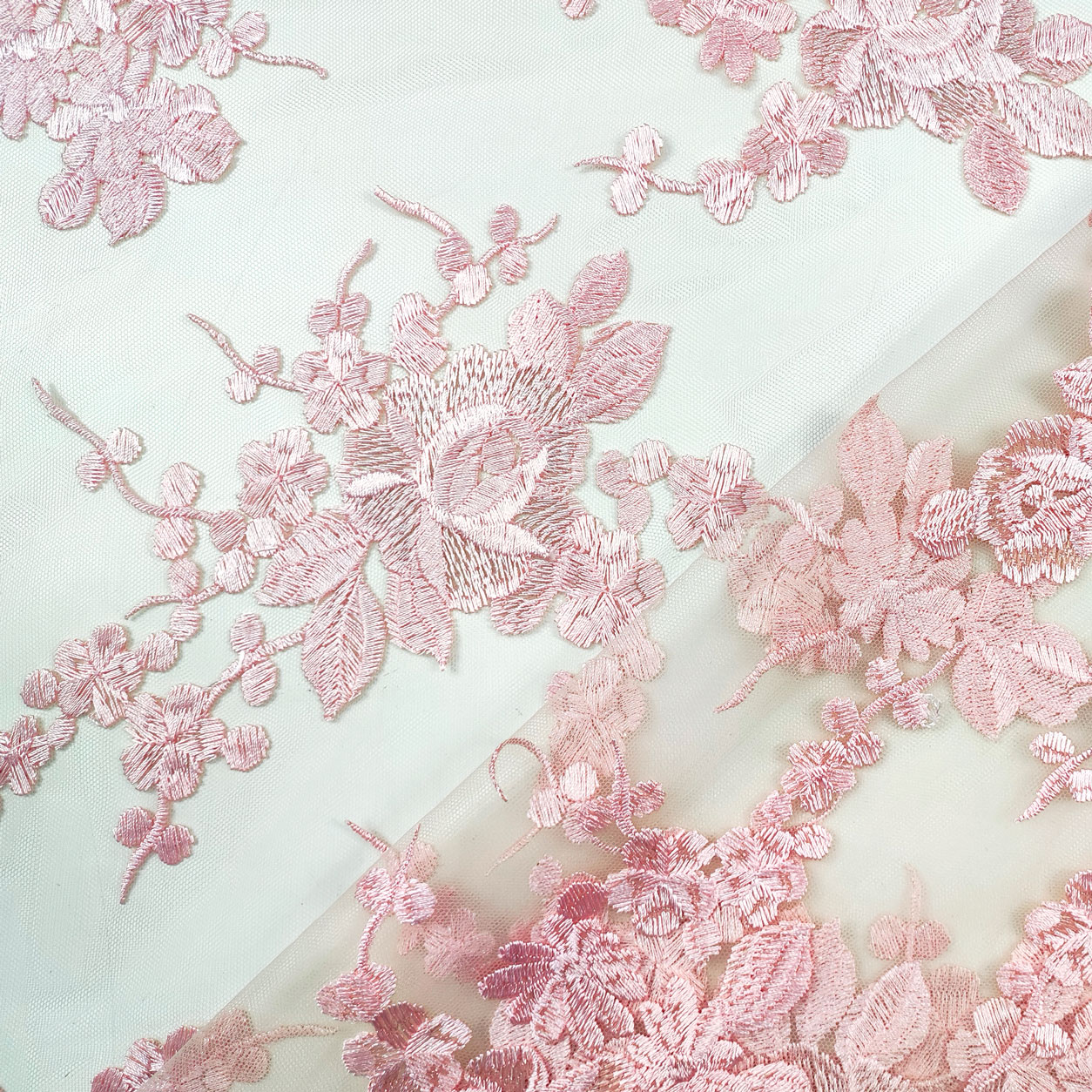 tulle-doppio-bordo-ricamato-fantasia-fiori-rosa