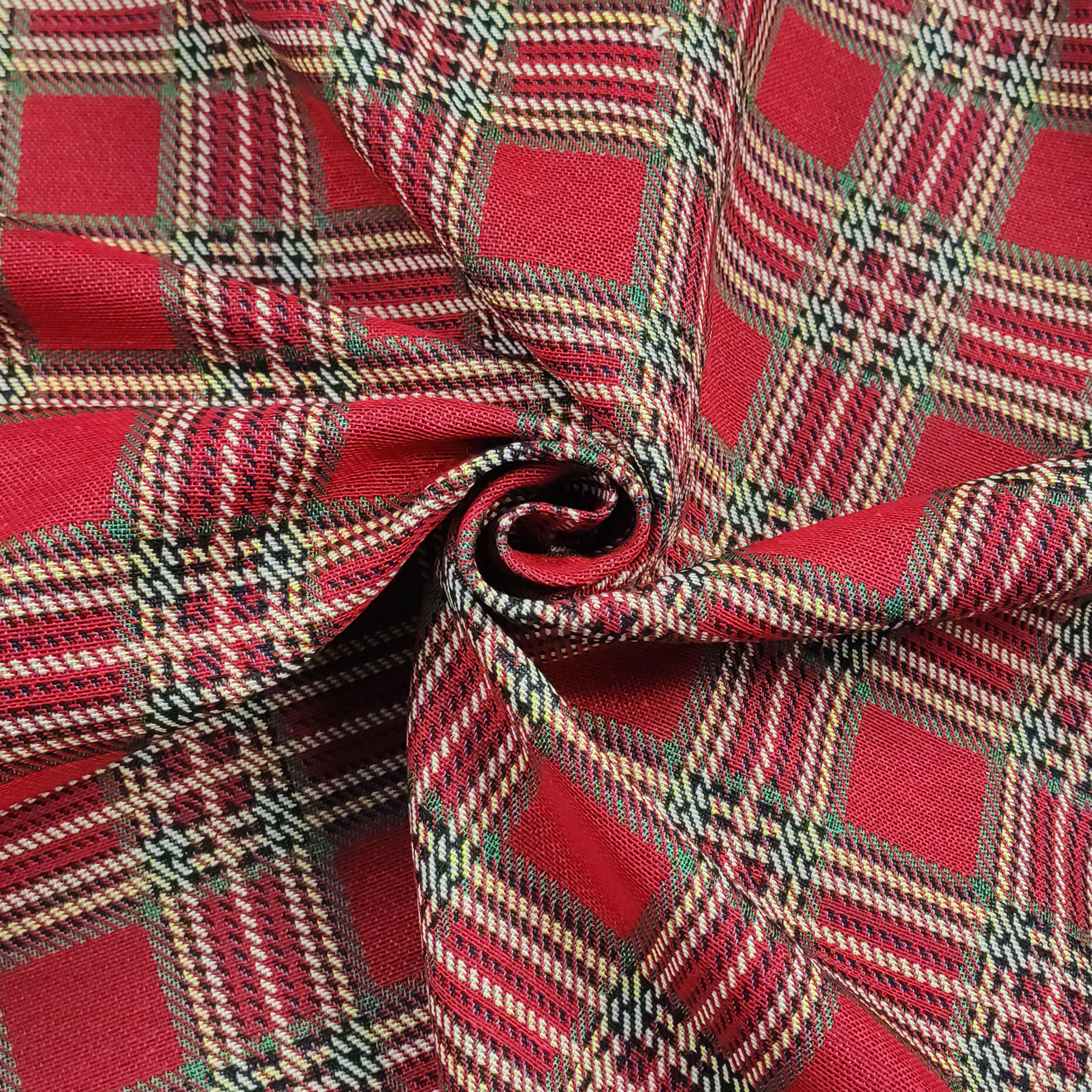 Cut-out Gobelin Tartan Fantasy in Red 50x140 cm Image
