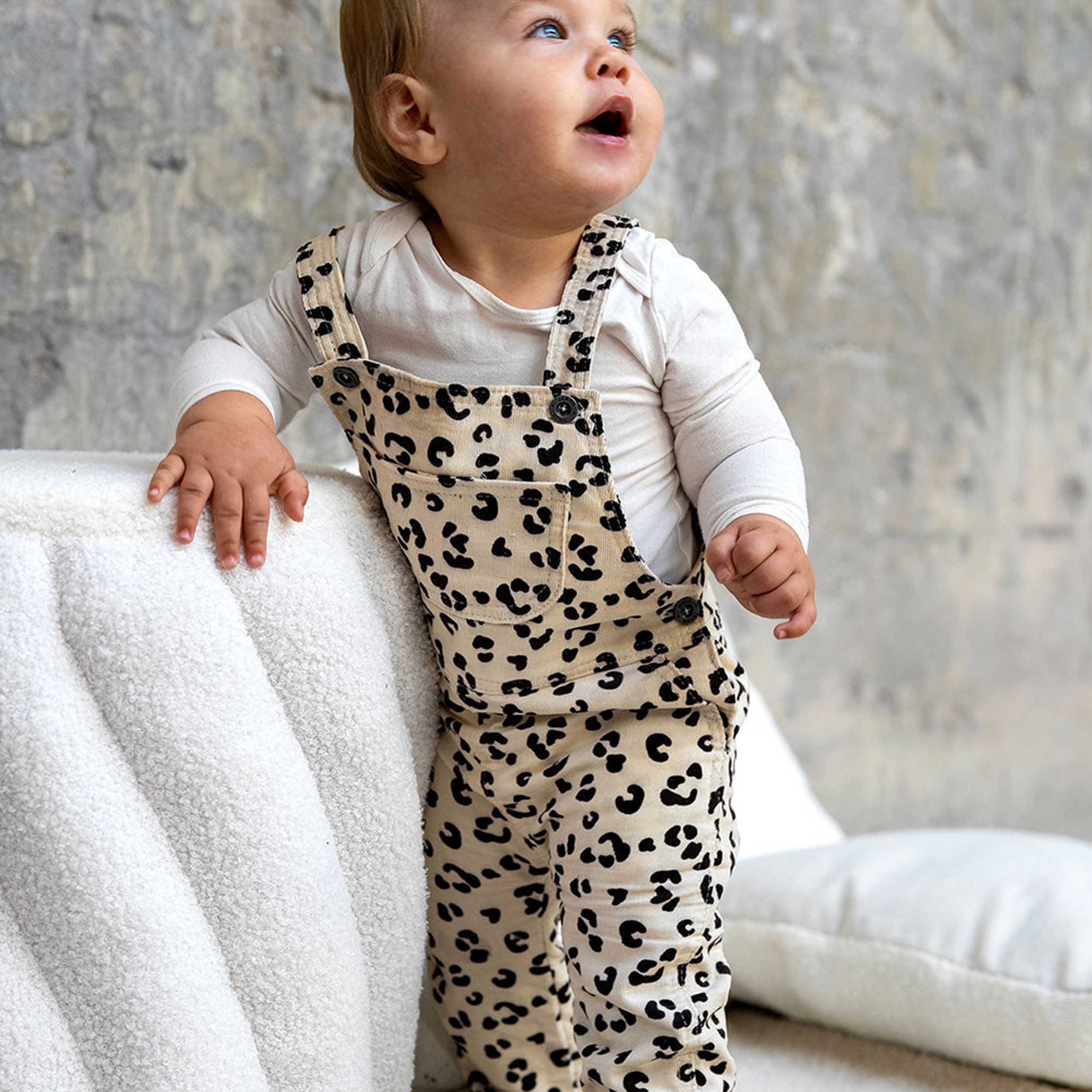 Spotted Patterned Cotton Velvet Image