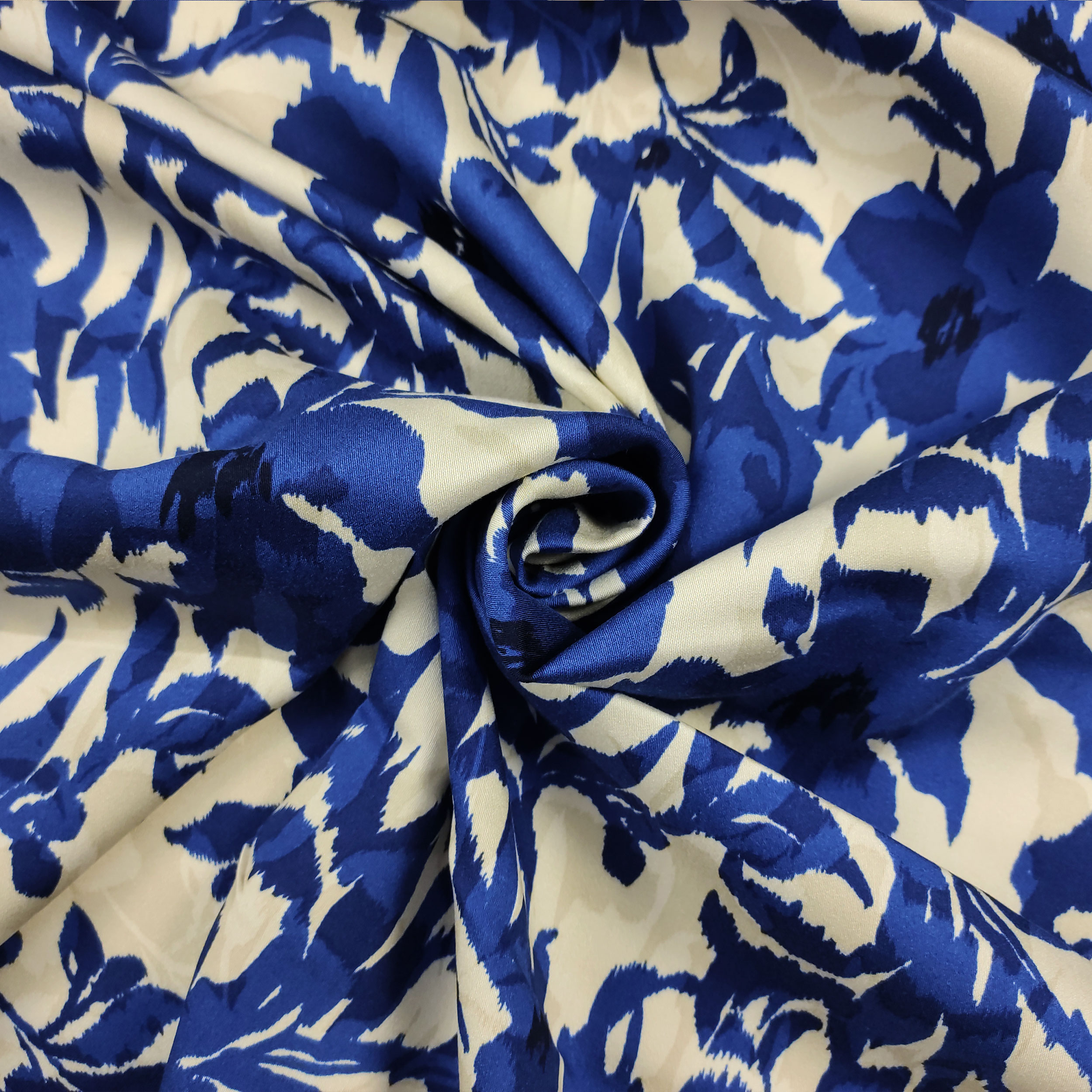 Viscosa Floral Fantasía Azul