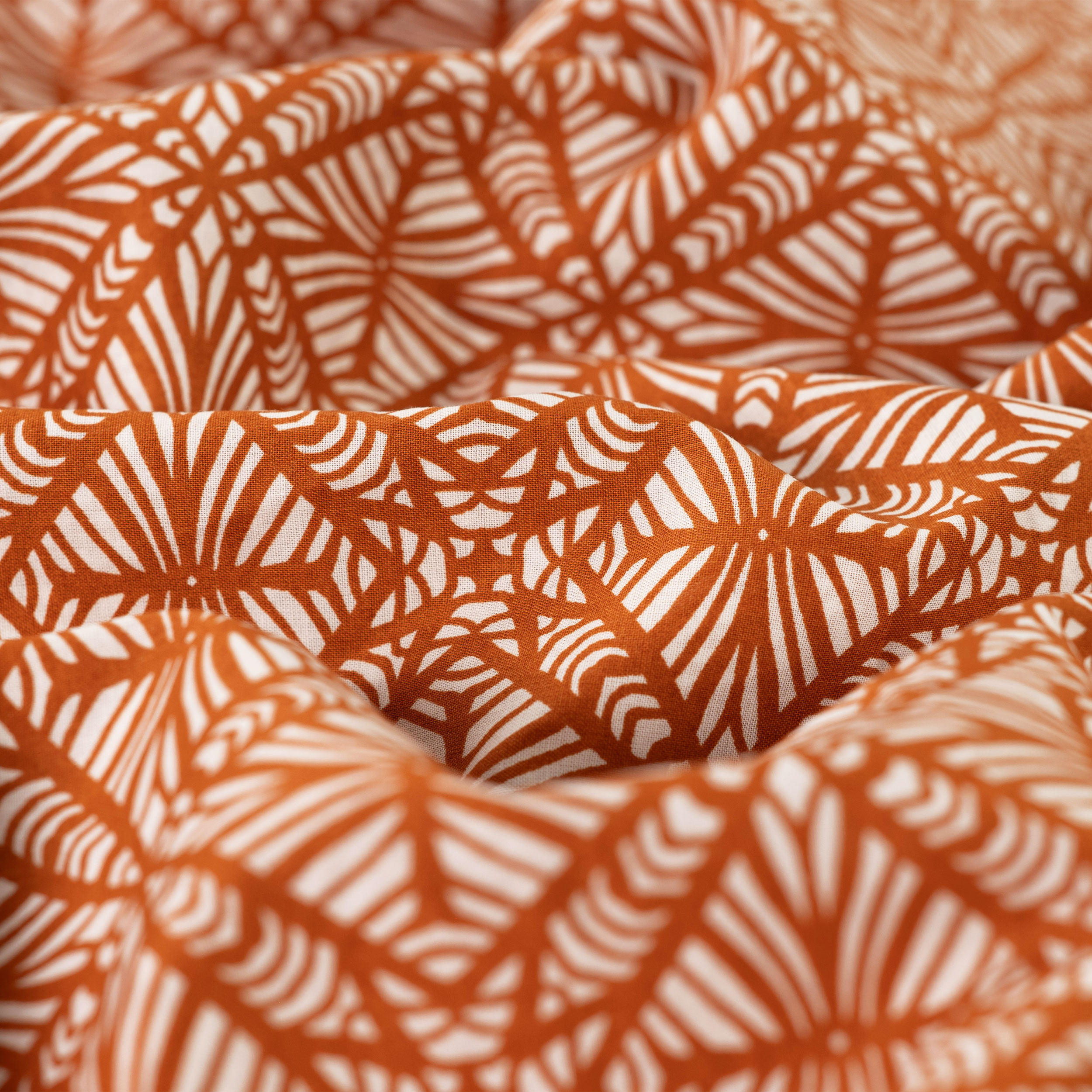 Cognac-coloured Batik-patterned cotton remnant, 280x135 cm Image