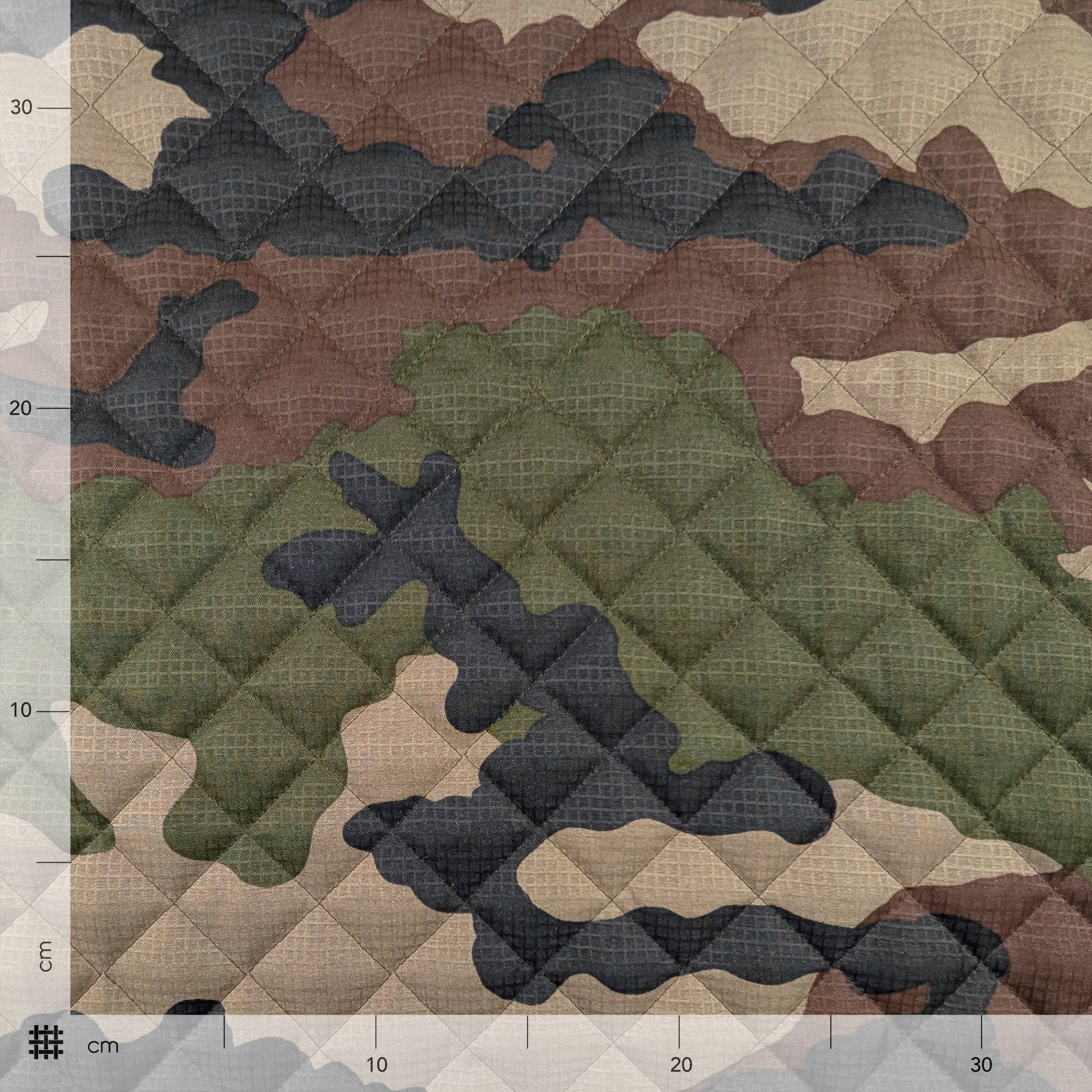 Tejido acolchado con estampado de camuflaje Image