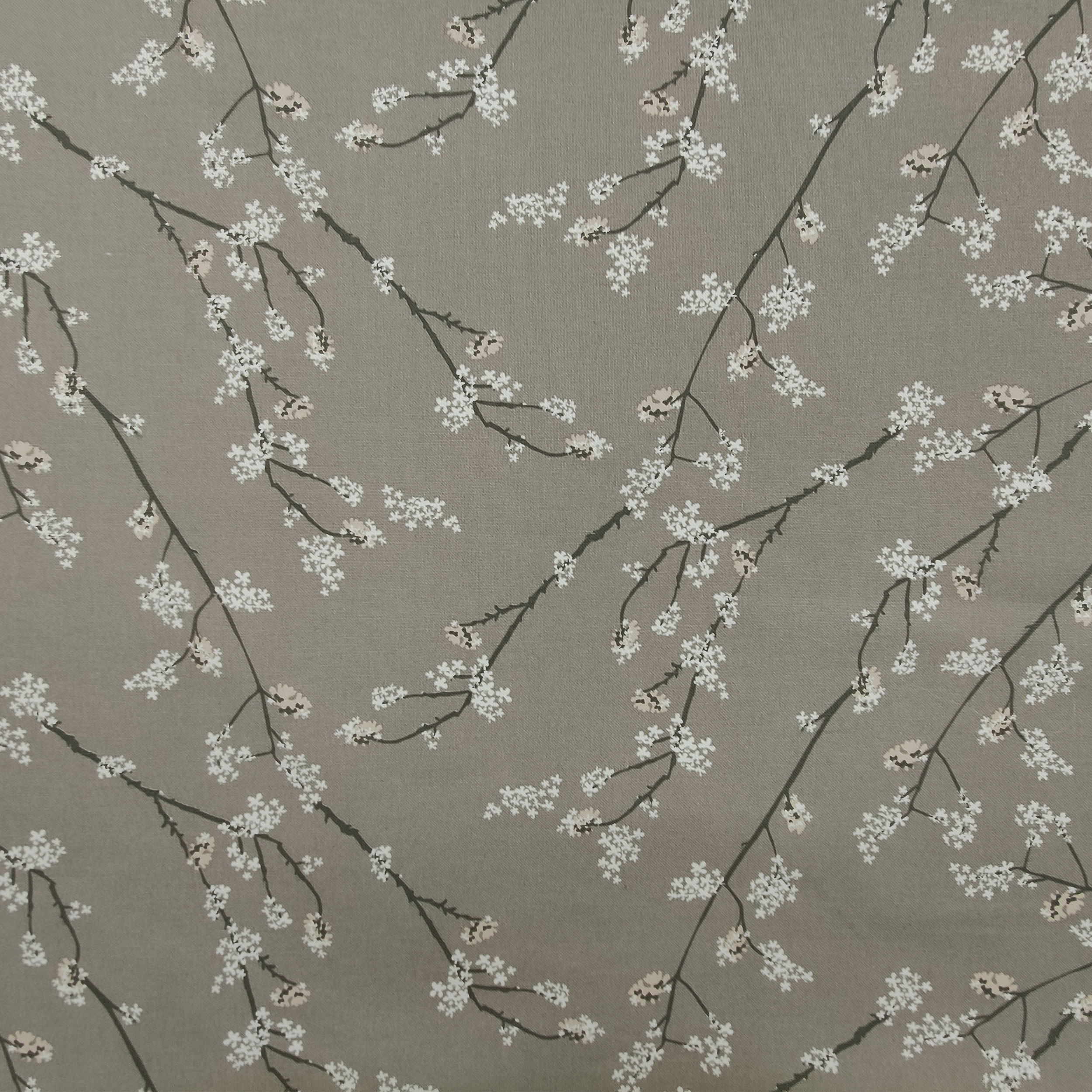Ritaglio Tessuto Panama Rami Fioriti Sfondo Grigio 50x145 cm Image