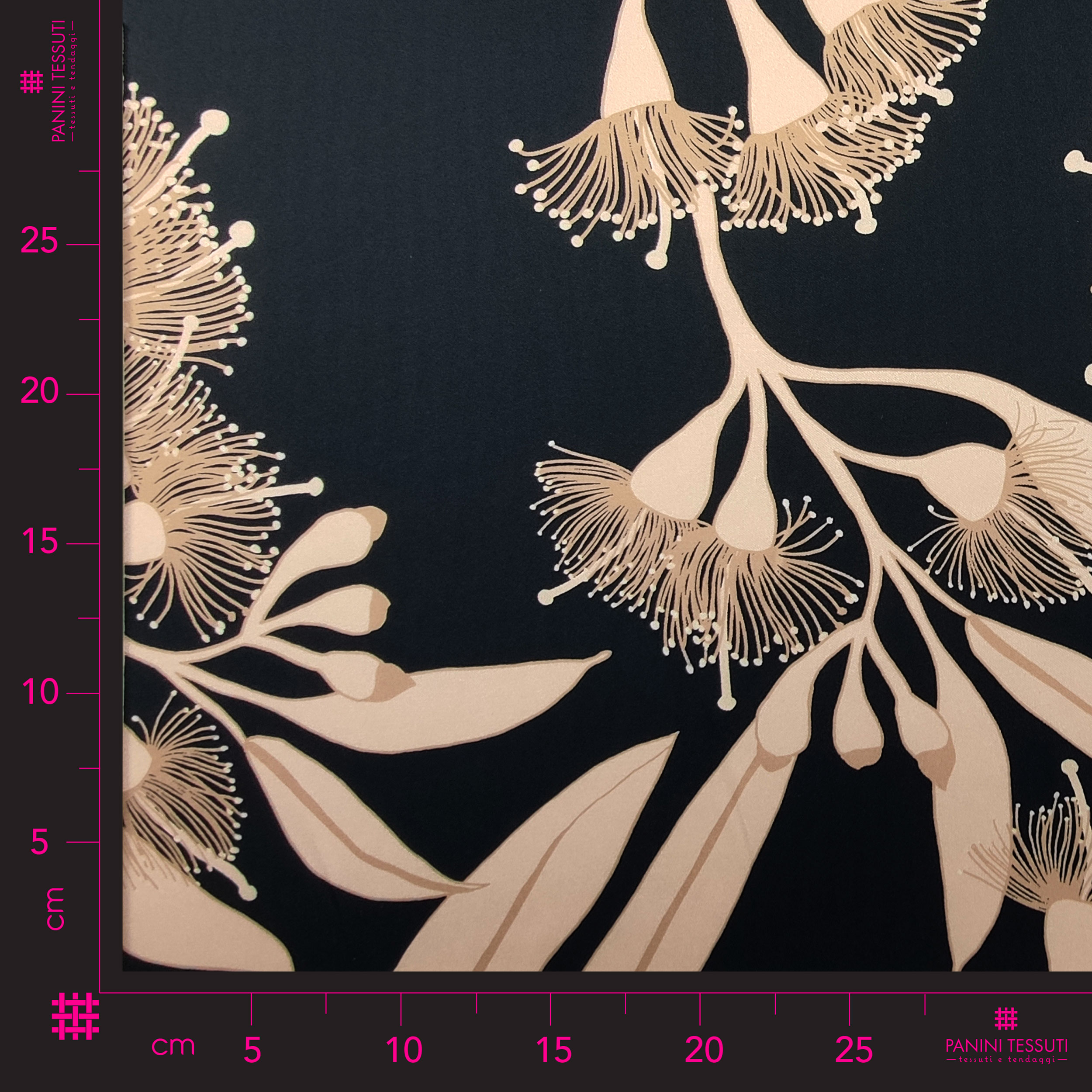 Satin Cady Set Blume Abstrakt Schwarzer Hintergrund