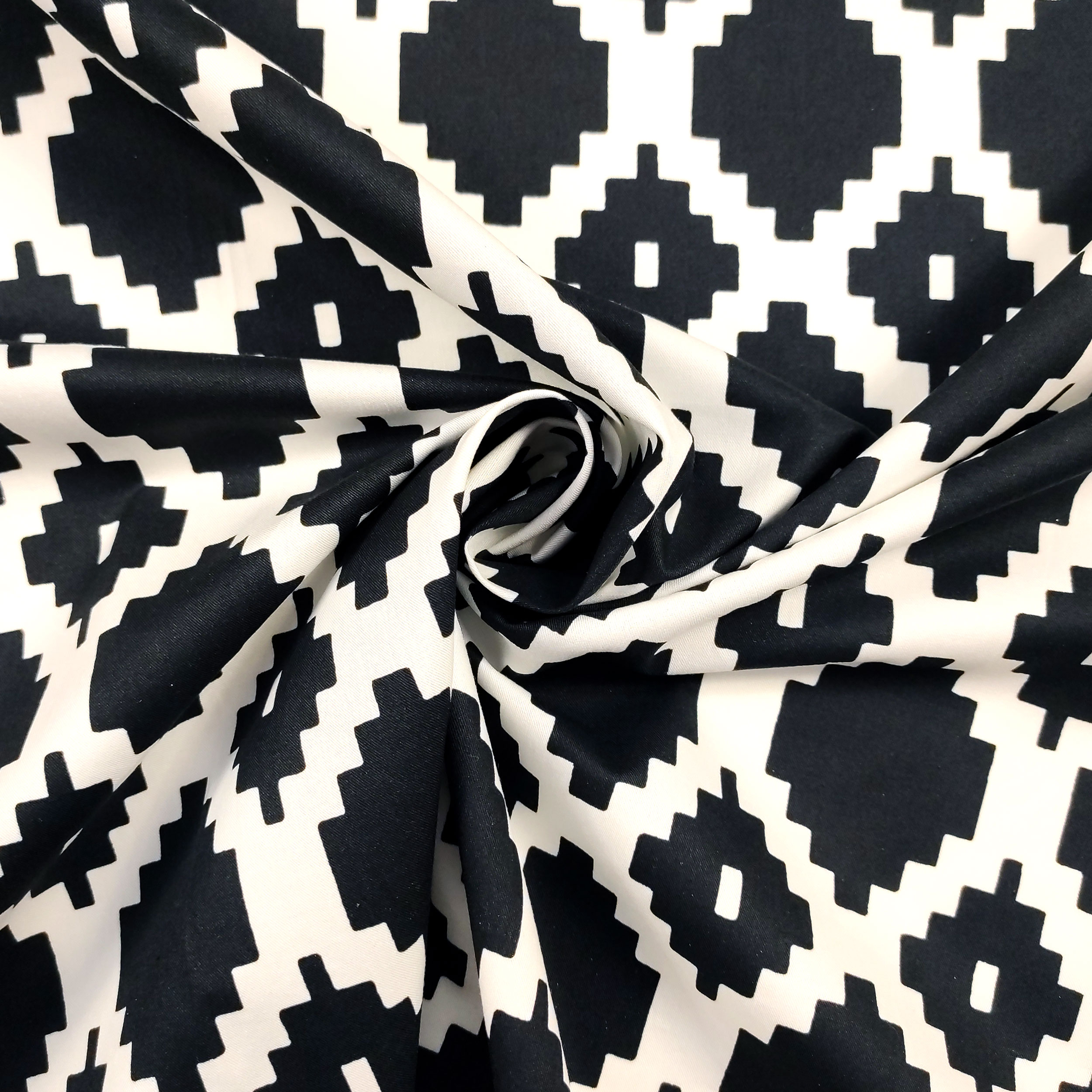 Mode coton stretch noir et blanc
