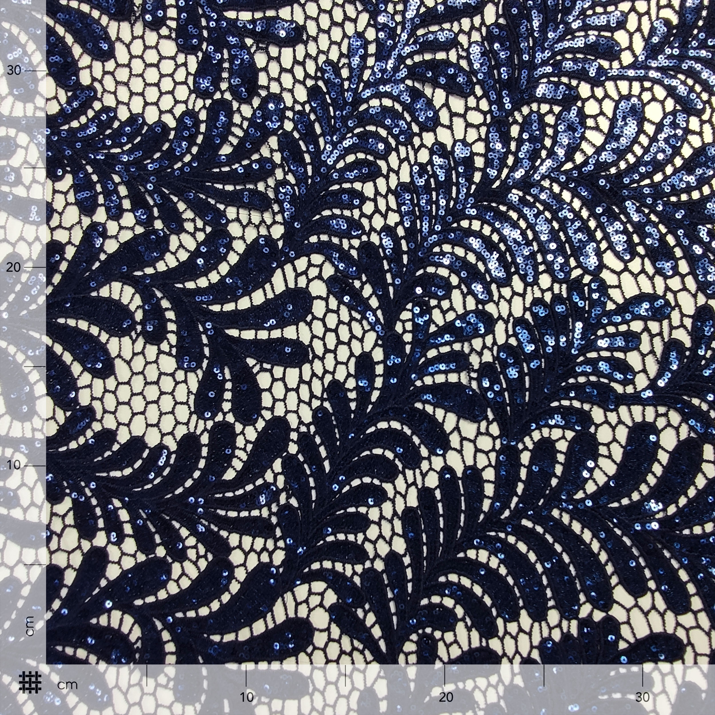 Macramé Double Scalloped Sequins Blue Image