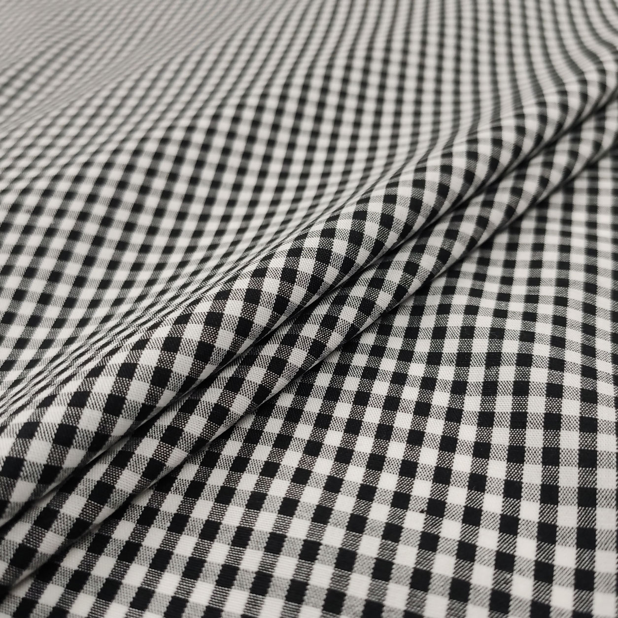 Dressmaking Yarn-Dyed Cotton - Medium Checks Image