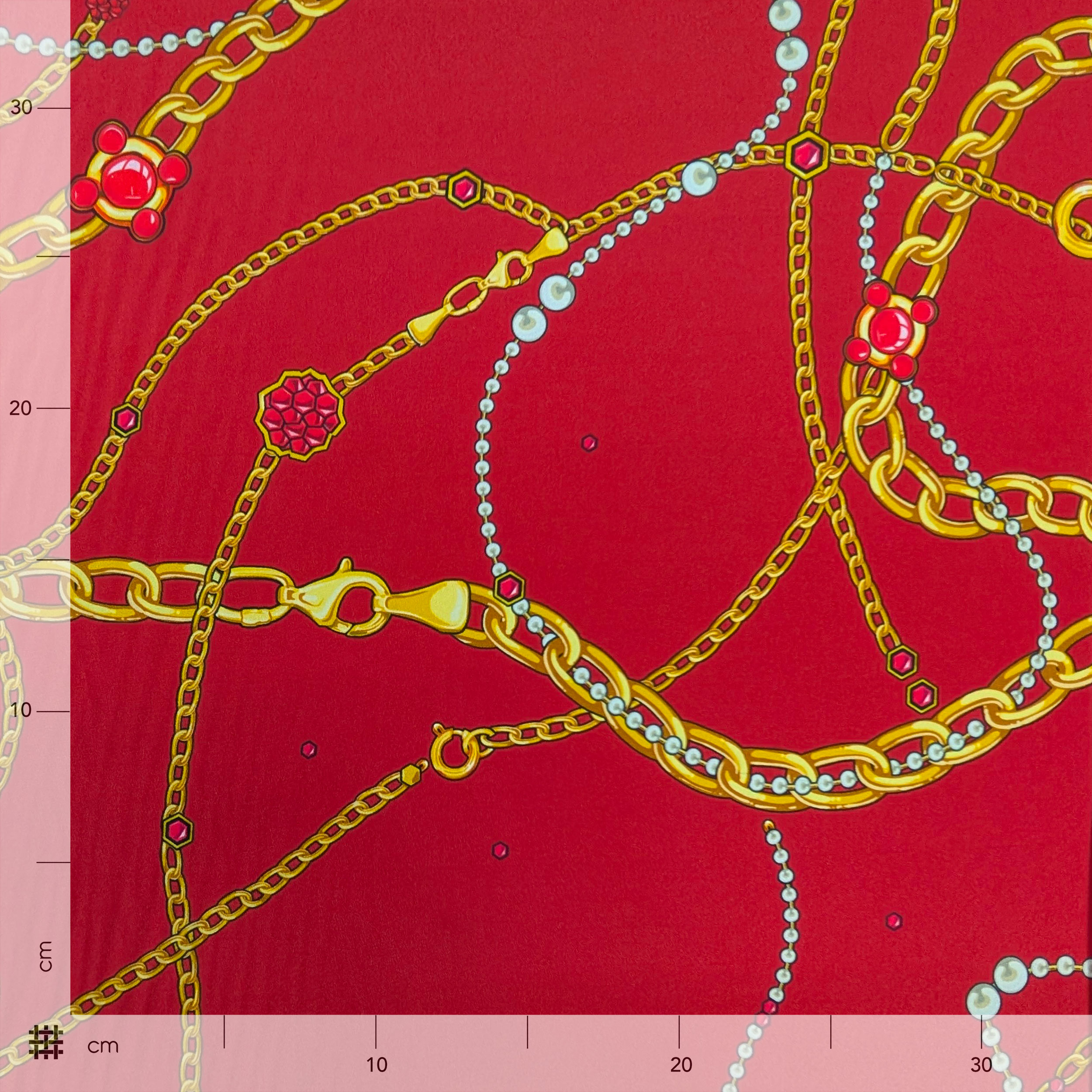 Crepe Chains Fashion Image