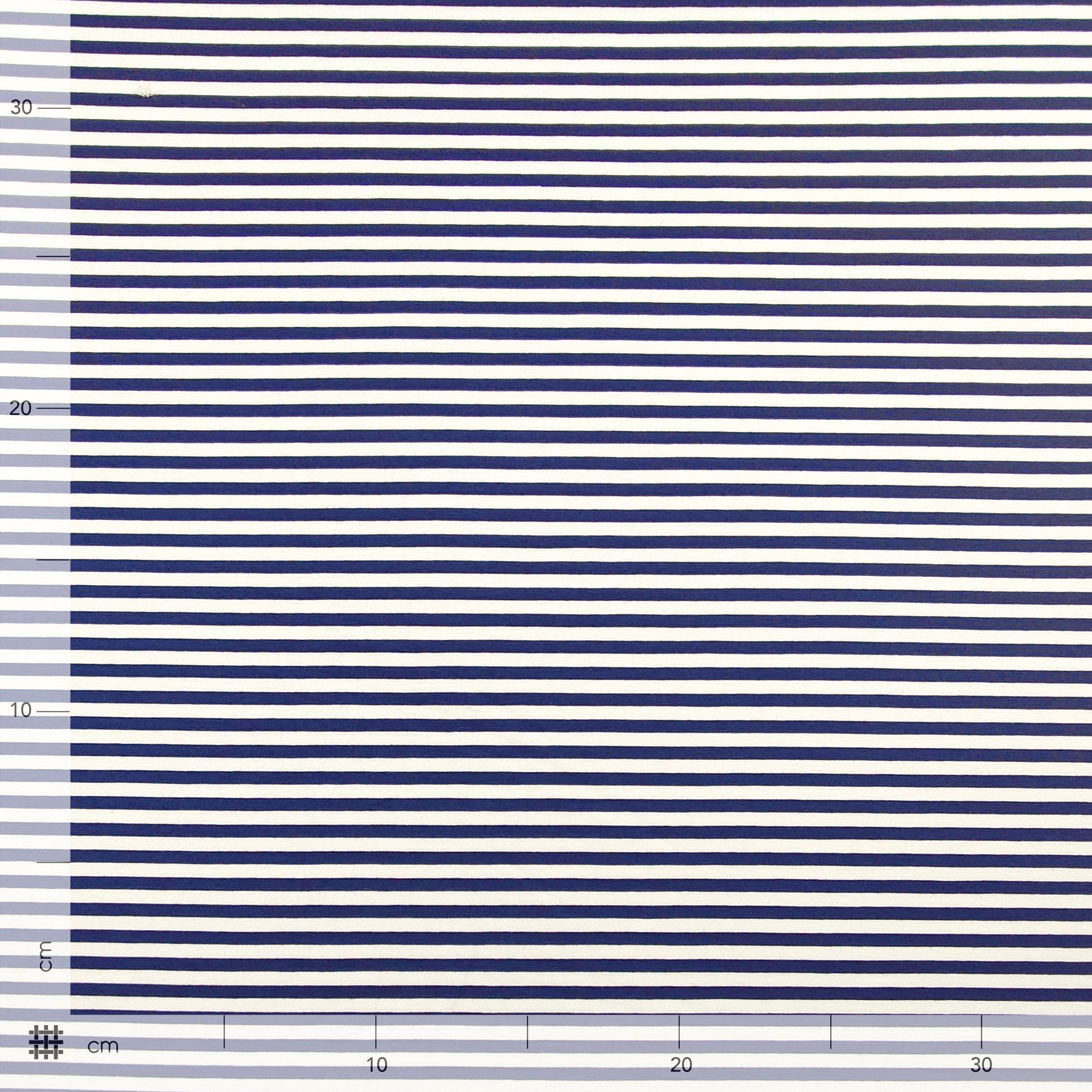 Blau und weiß gestreiftes Jersey