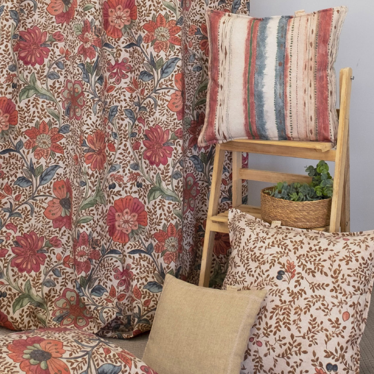 Panama Mixed Linen Blue Flowers H 280 cm Image