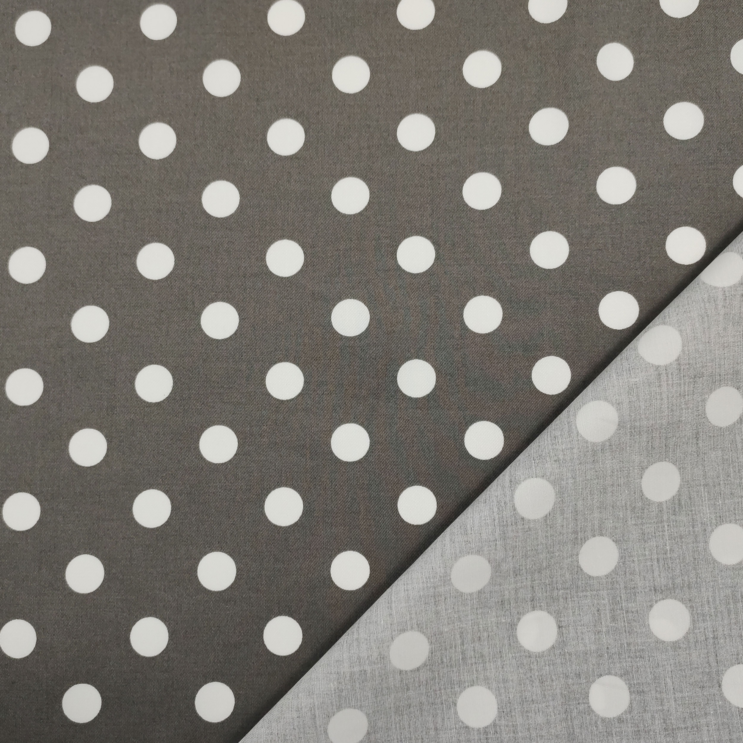Satin de coton Fashion à gros pois