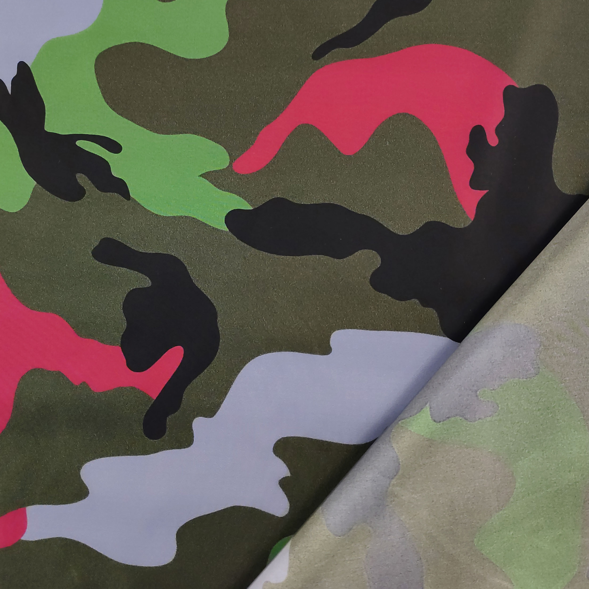 Toile imperméable camouflage multicolore