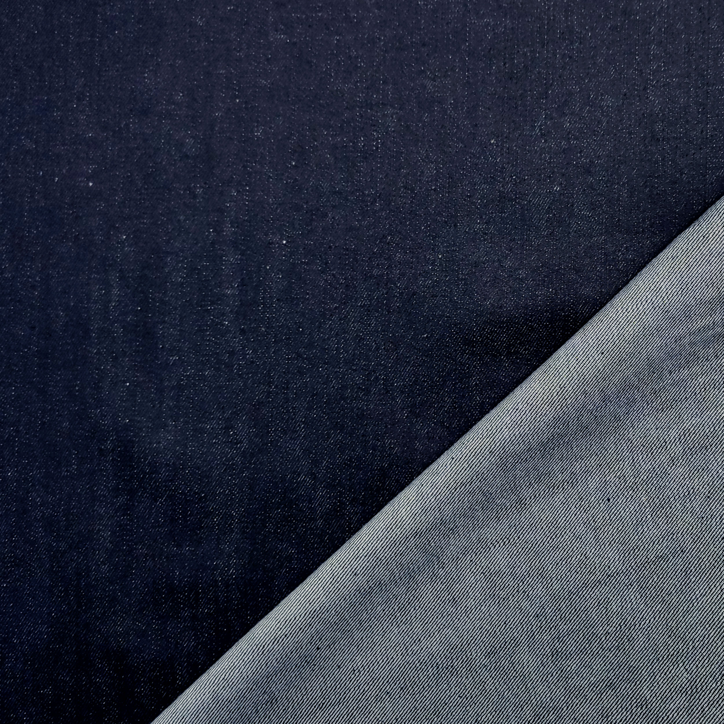 Jeans stretch foncé et épais Image