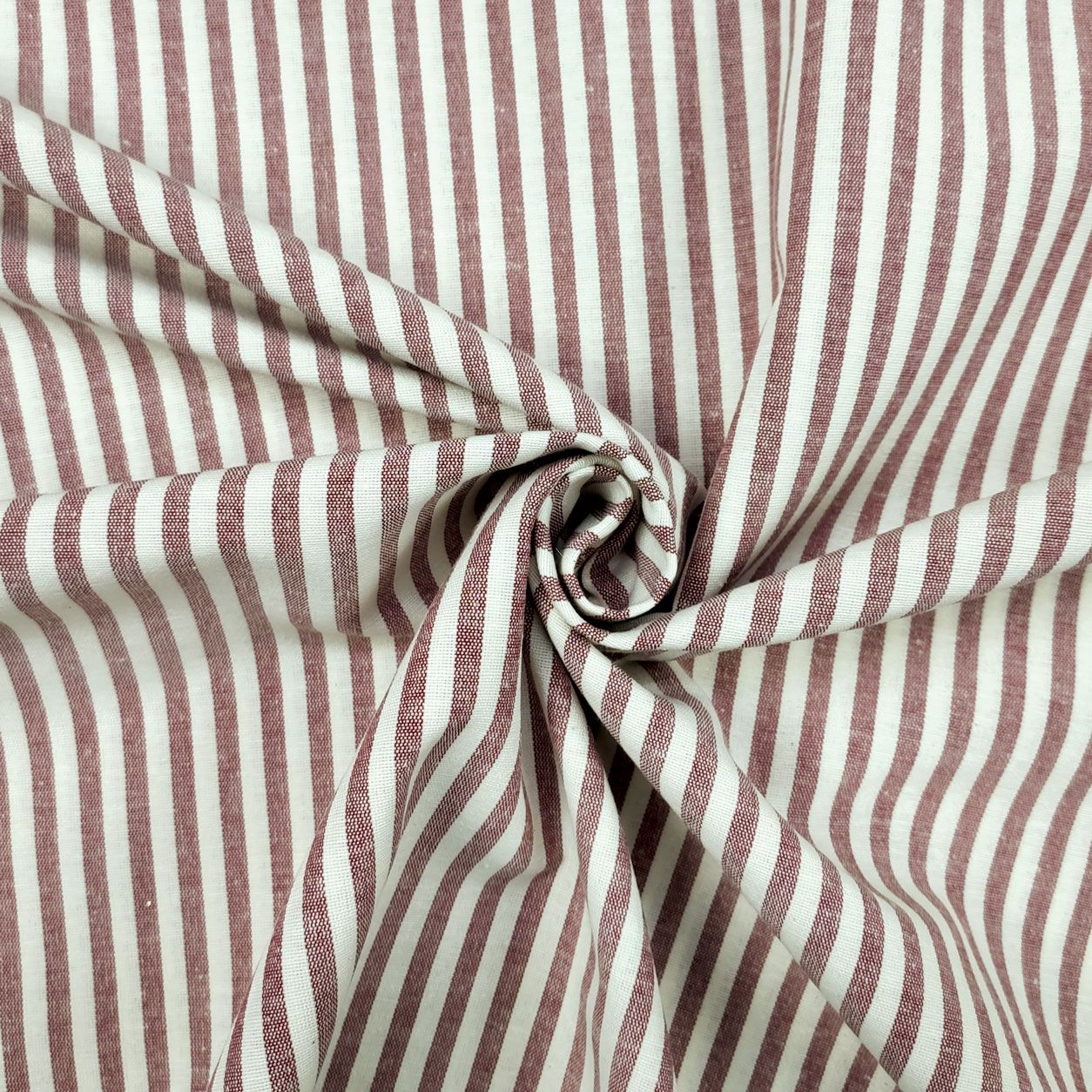 Tissu découpé teint en fil pour nappe rayée bordeaux 120x140 cm