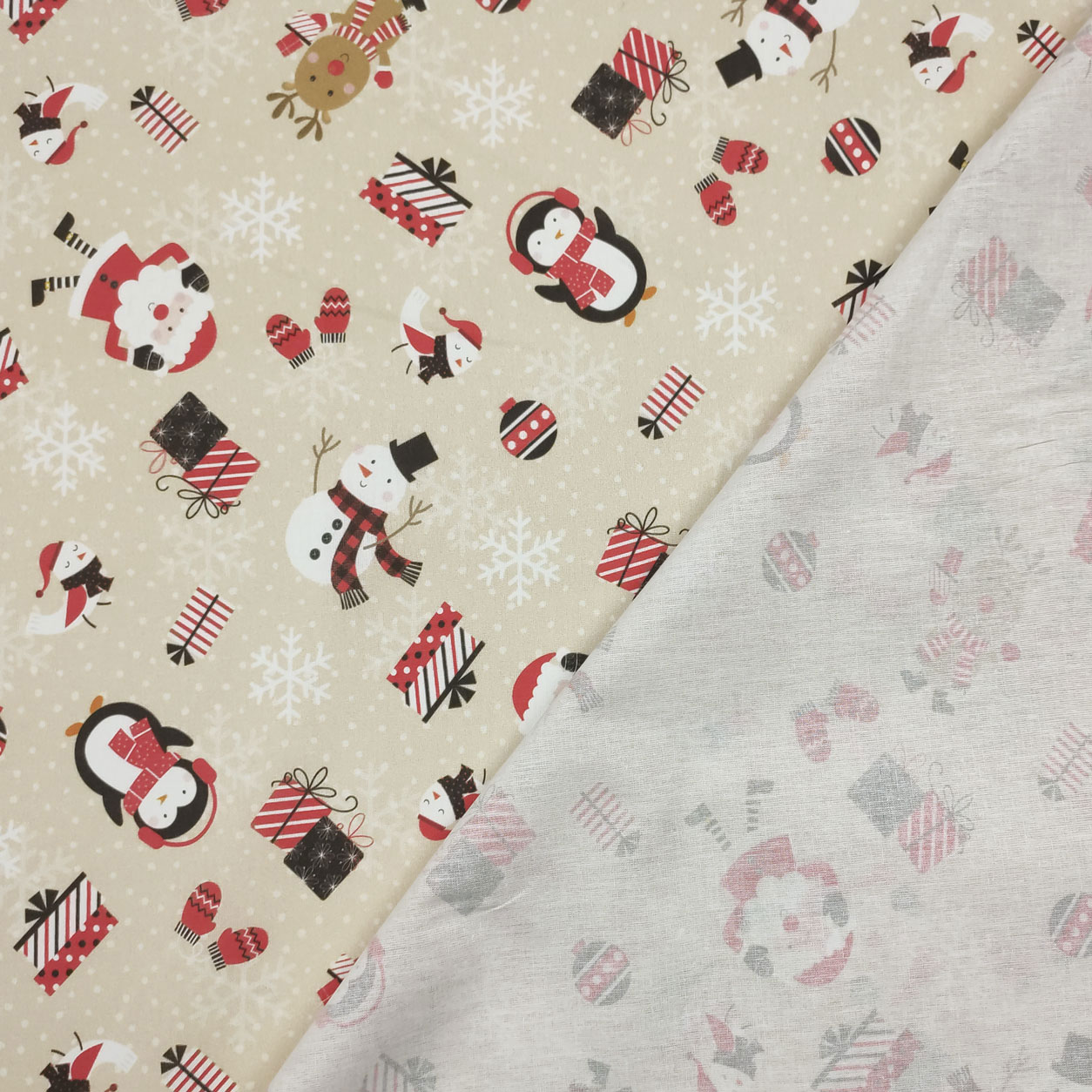 rasatello-di-cotone-tessuto-babbo-natale-pinguini-renne