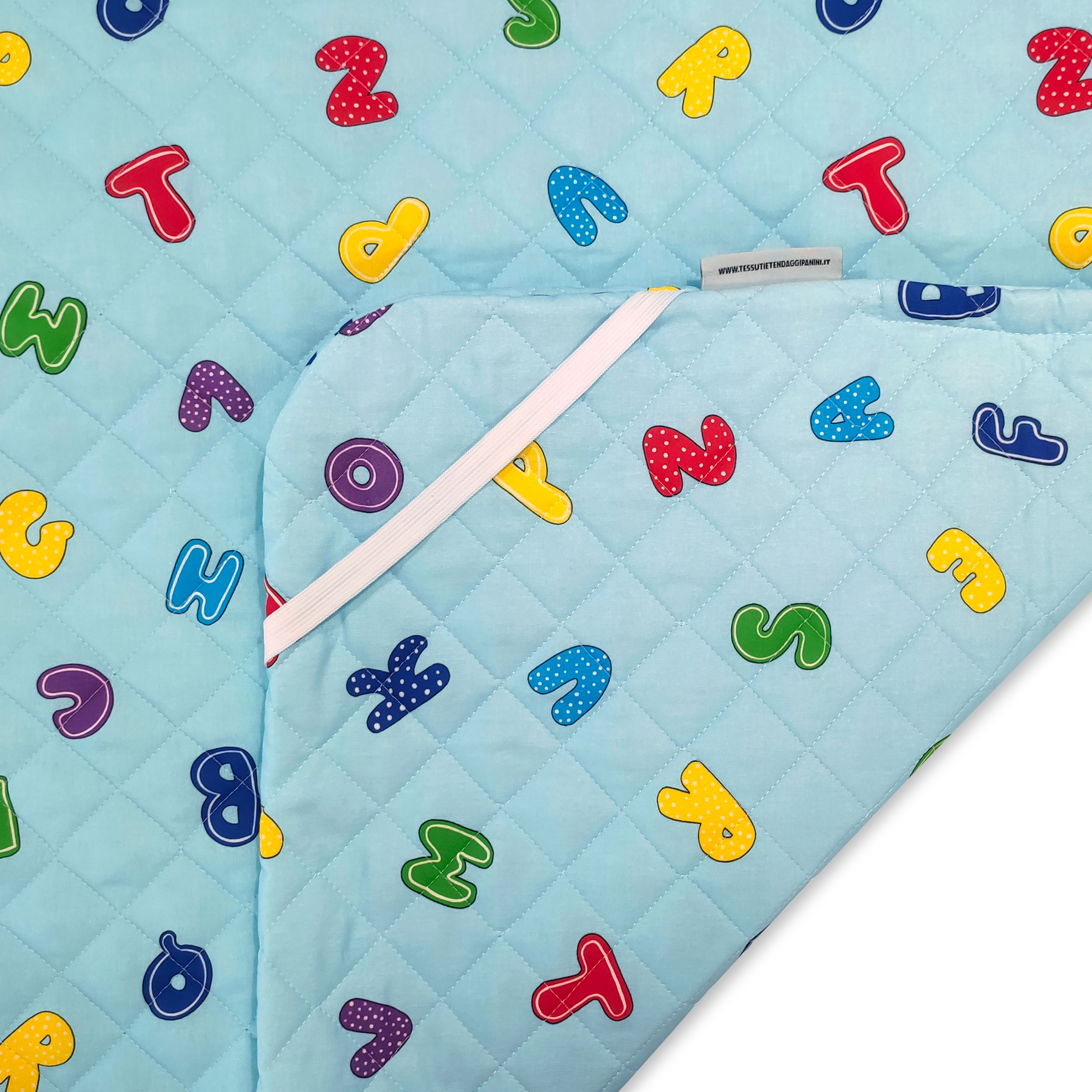 Alphabet Sac de couchage Fond bleu clair