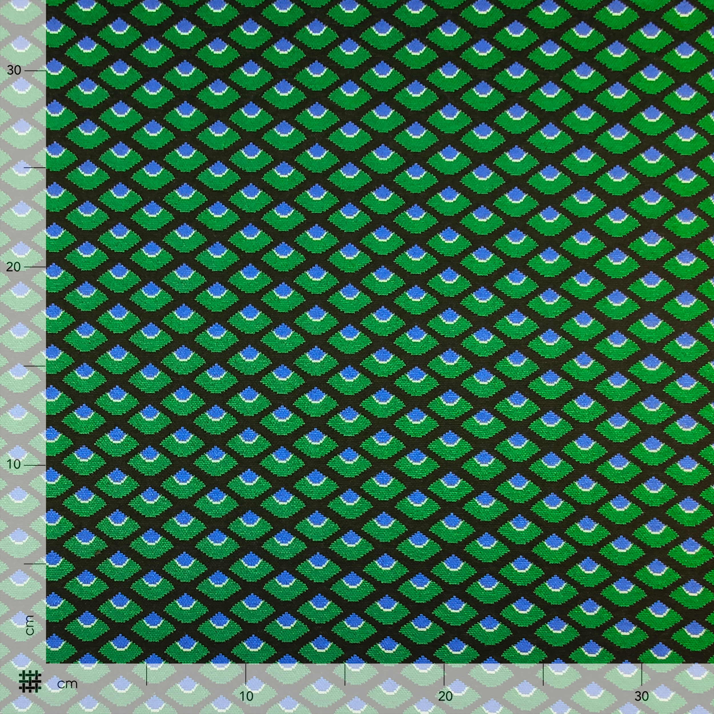 Punto Milano Grün und Blau Geometrische Motive