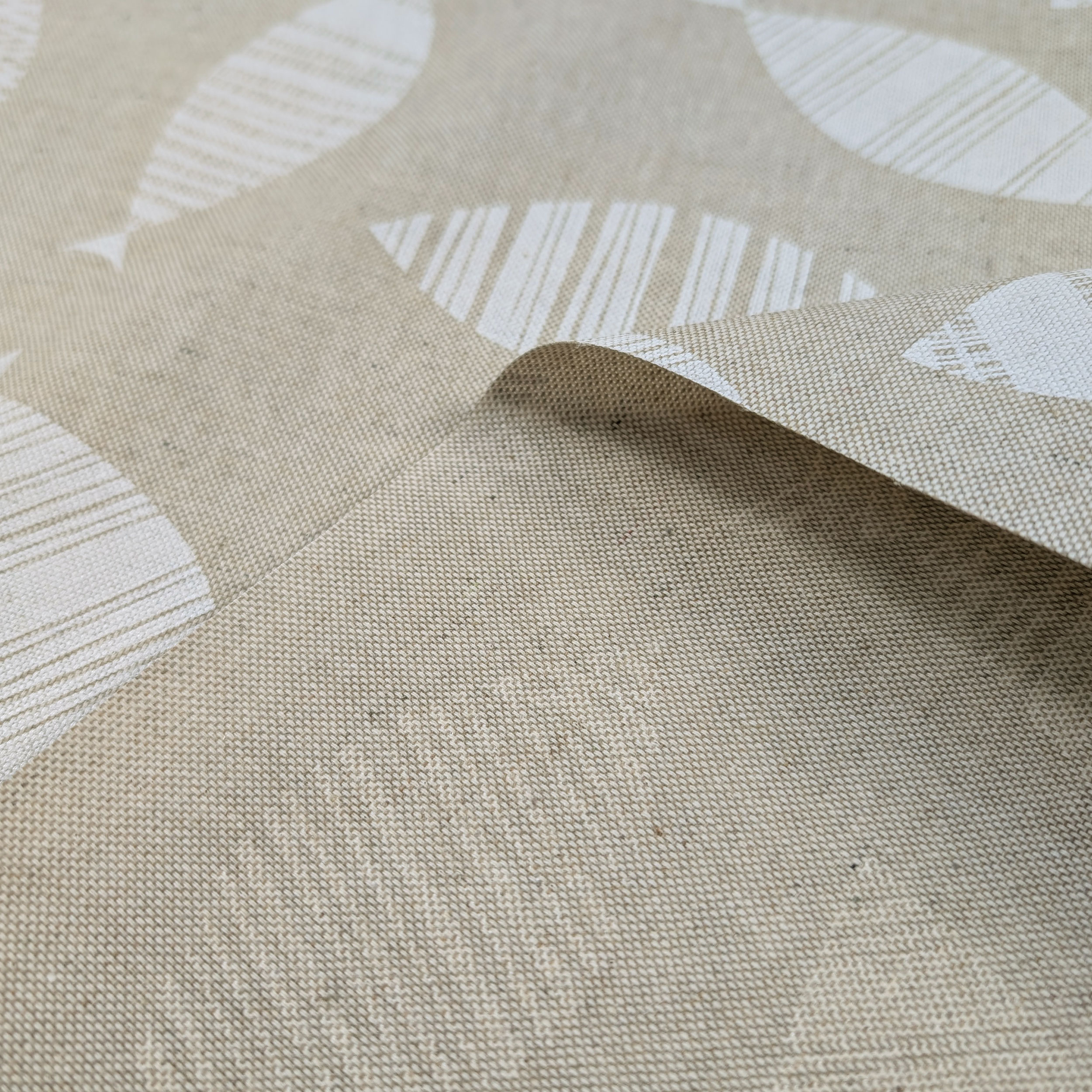 Fabric for Resin Tablecloth Modern White Fish Image