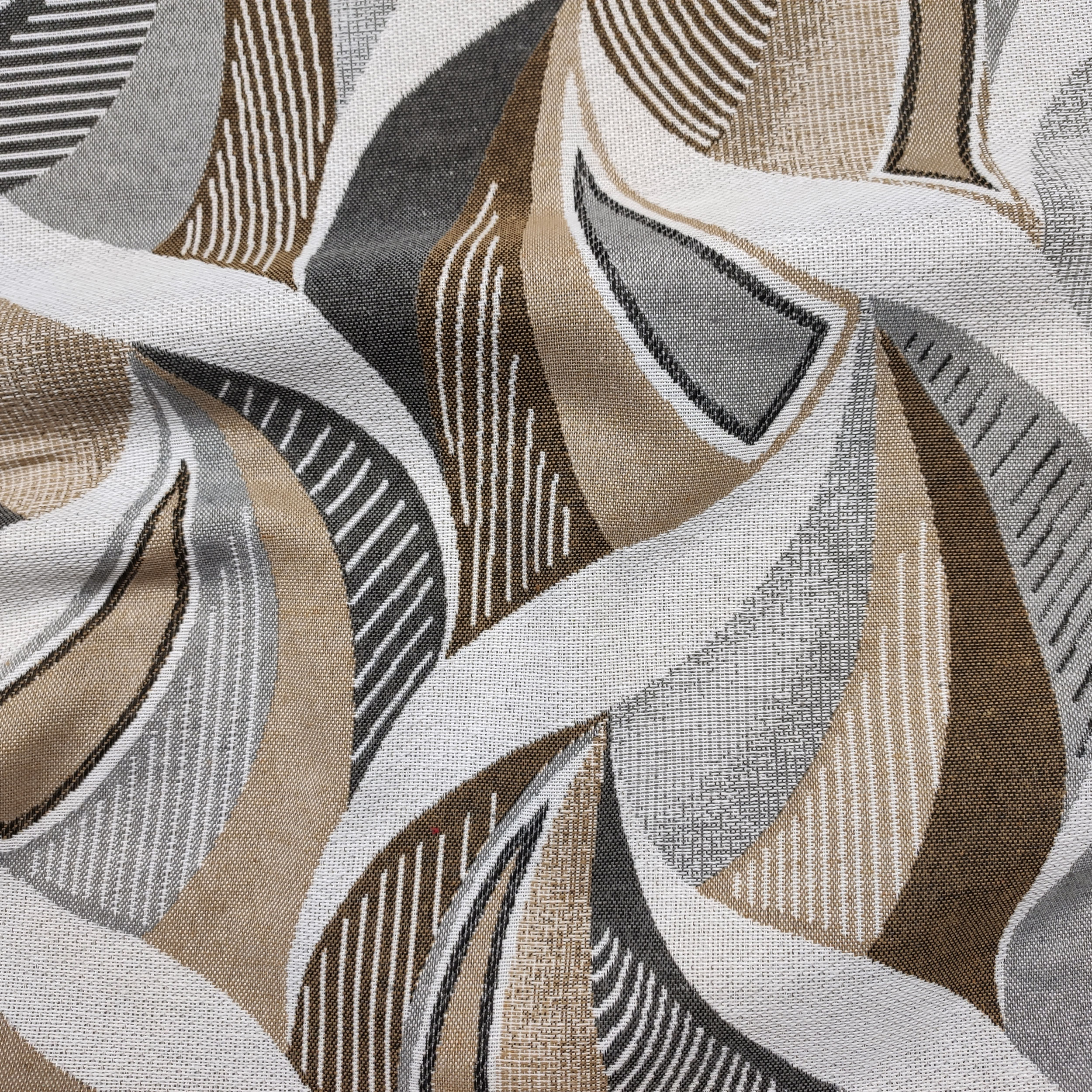 Jacquard geométrico beige y gris